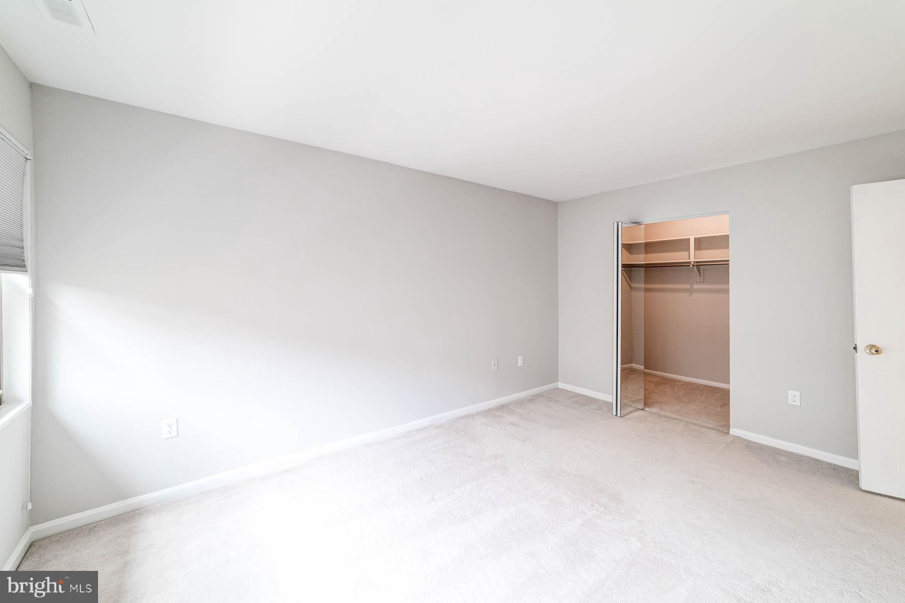 CANTERBURY SQUARE - Residential