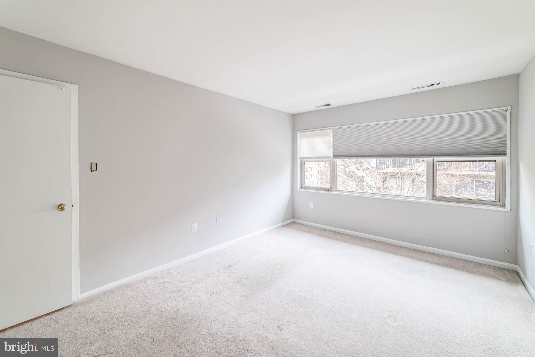 CANTERBURY SQUARE - Residential