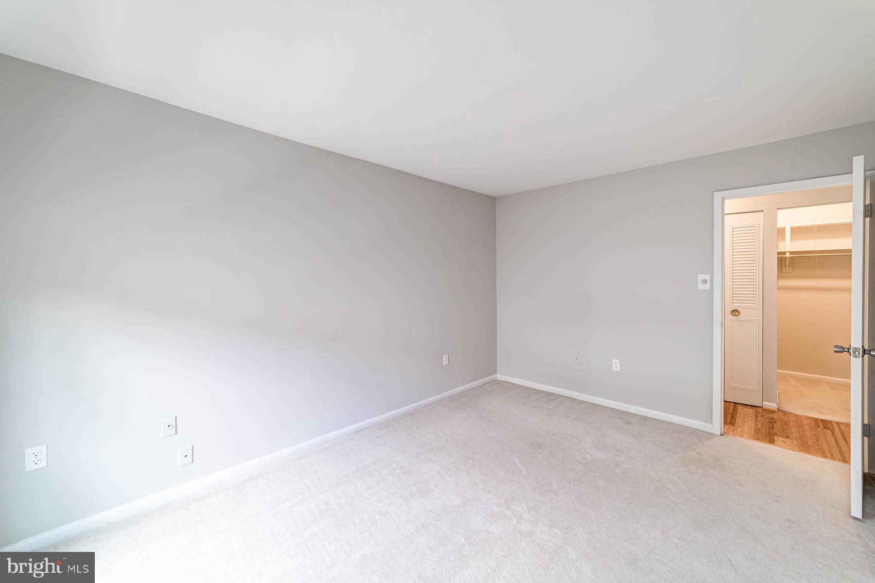 CANTERBURY SQUARE - Residential