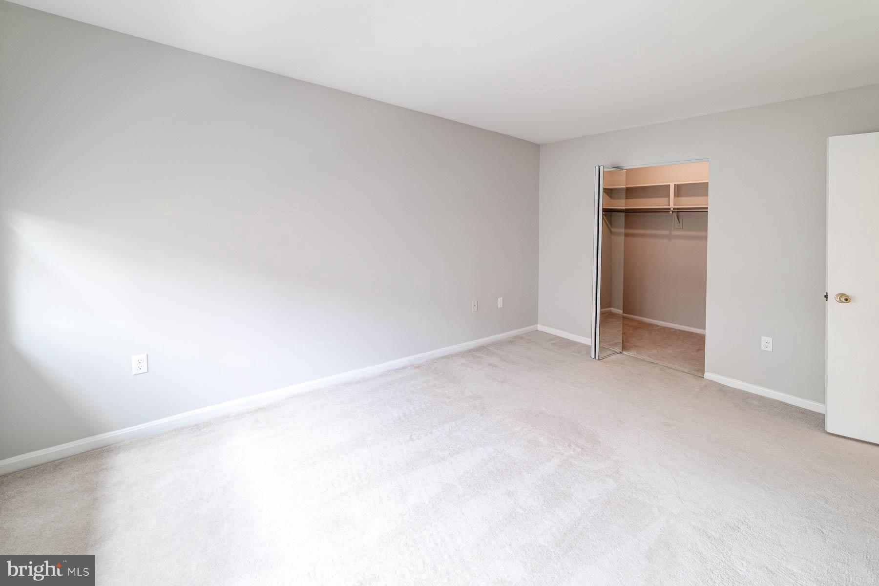 CANTERBURY SQUARE - Residential