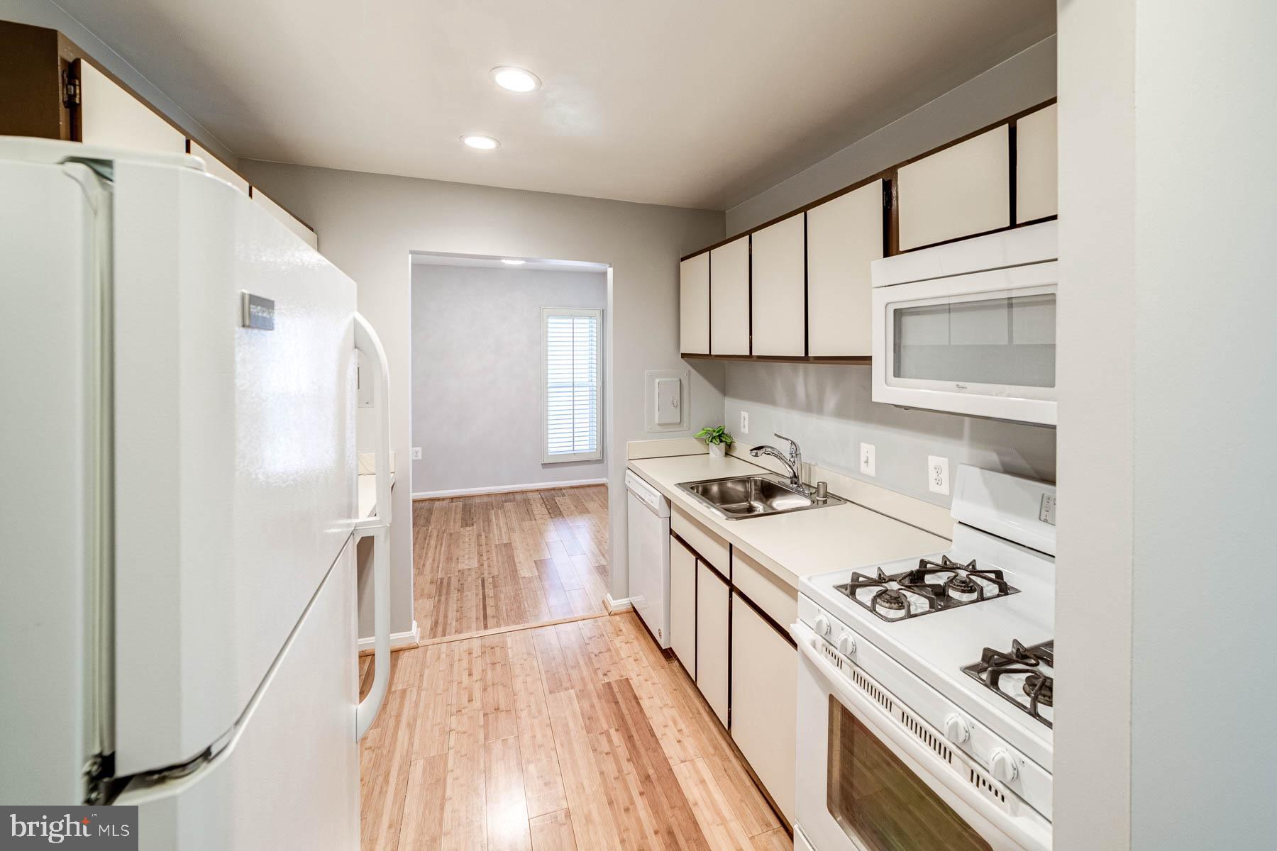 CANTERBURY SQUARE - Residential