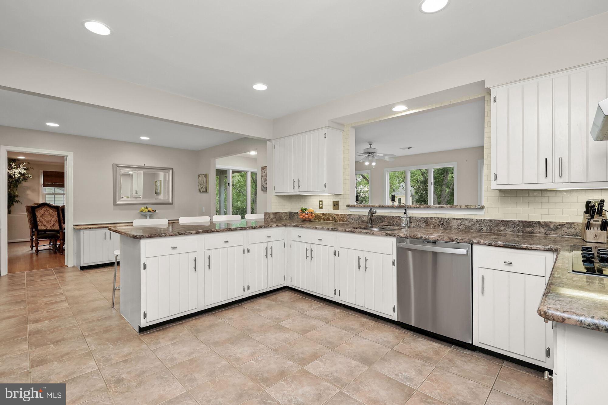 RIVER FALLS - Residential