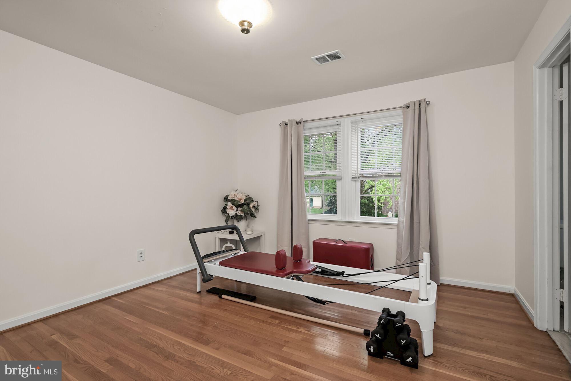 RIVER FALLS - Residential