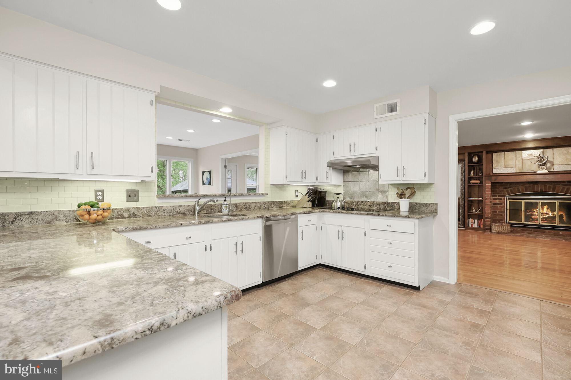 RIVER FALLS - Residential