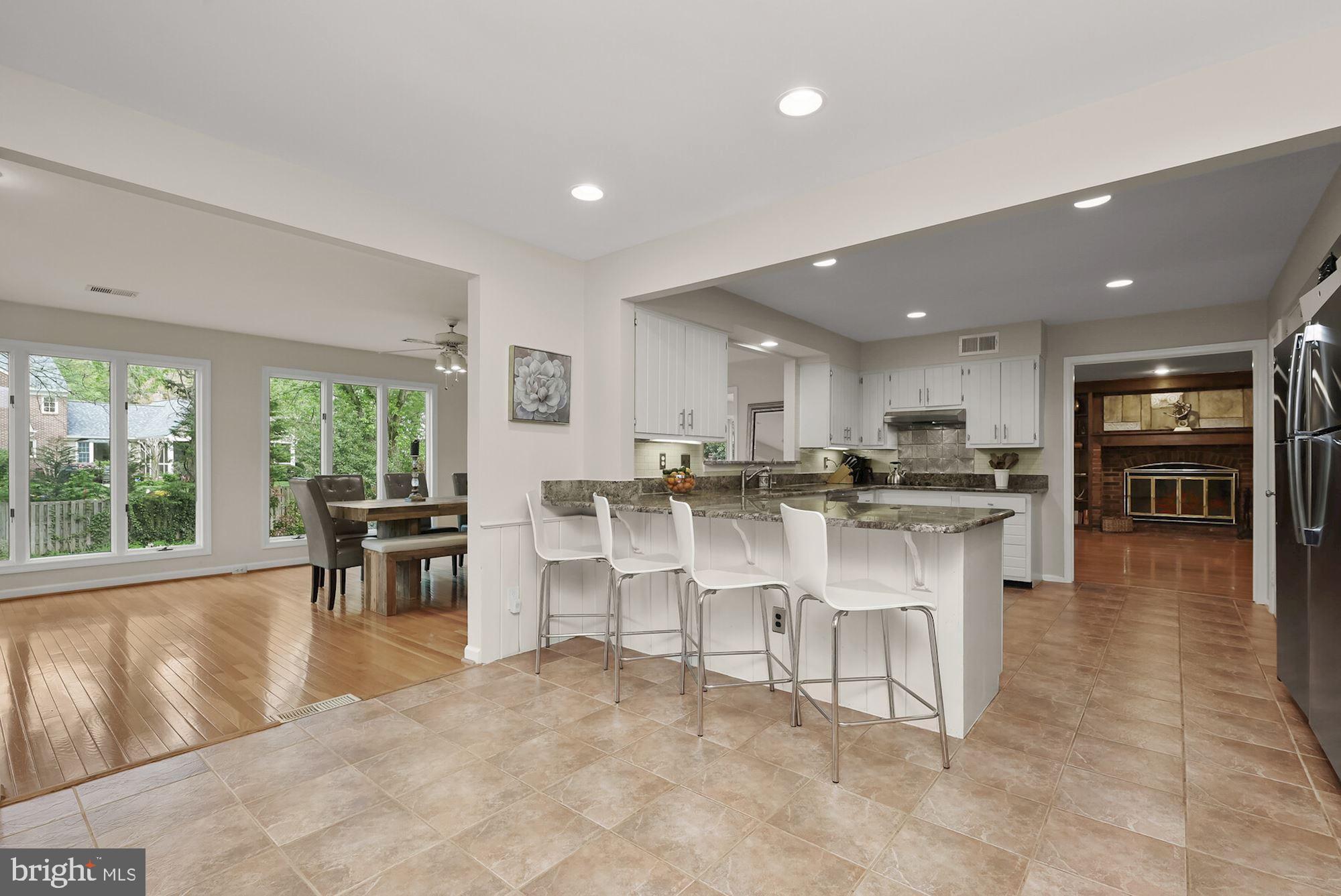 RIVER FALLS - Residential