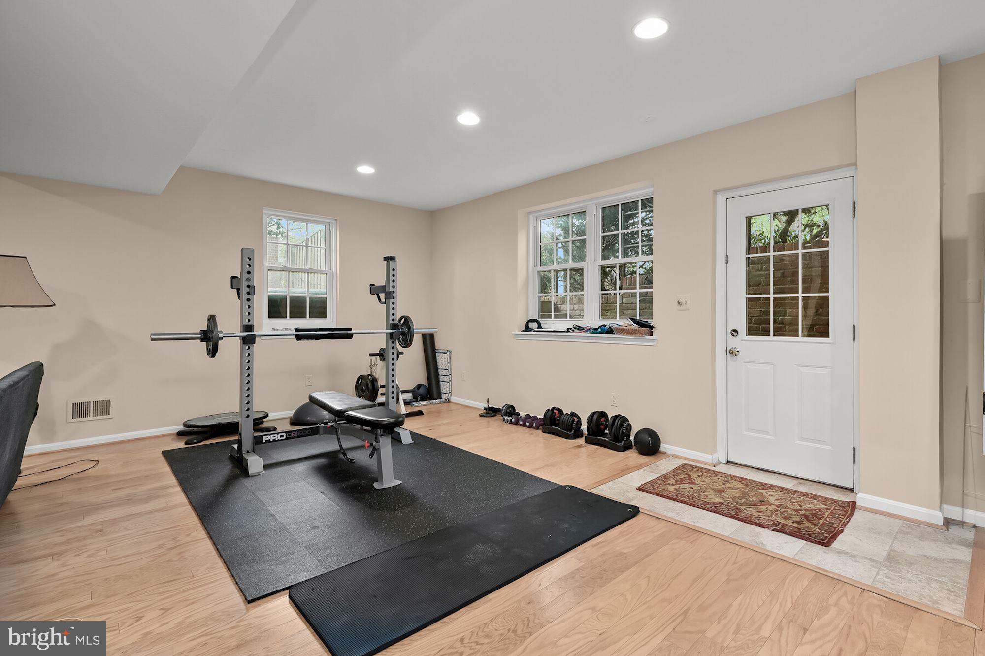 RIVER FALLS - Residential