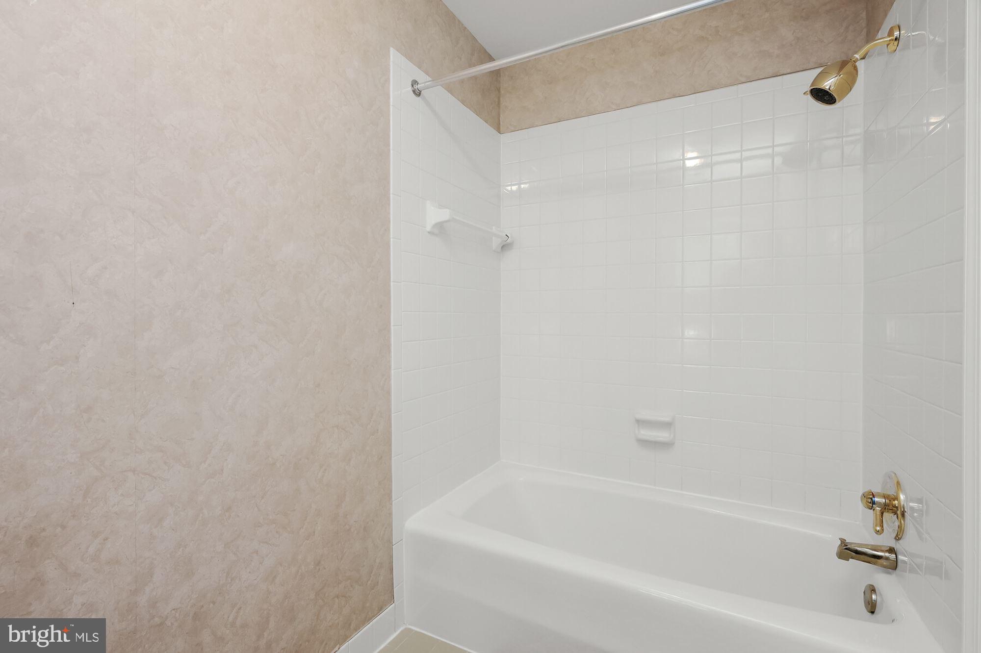 RIVER FALLS - Residential