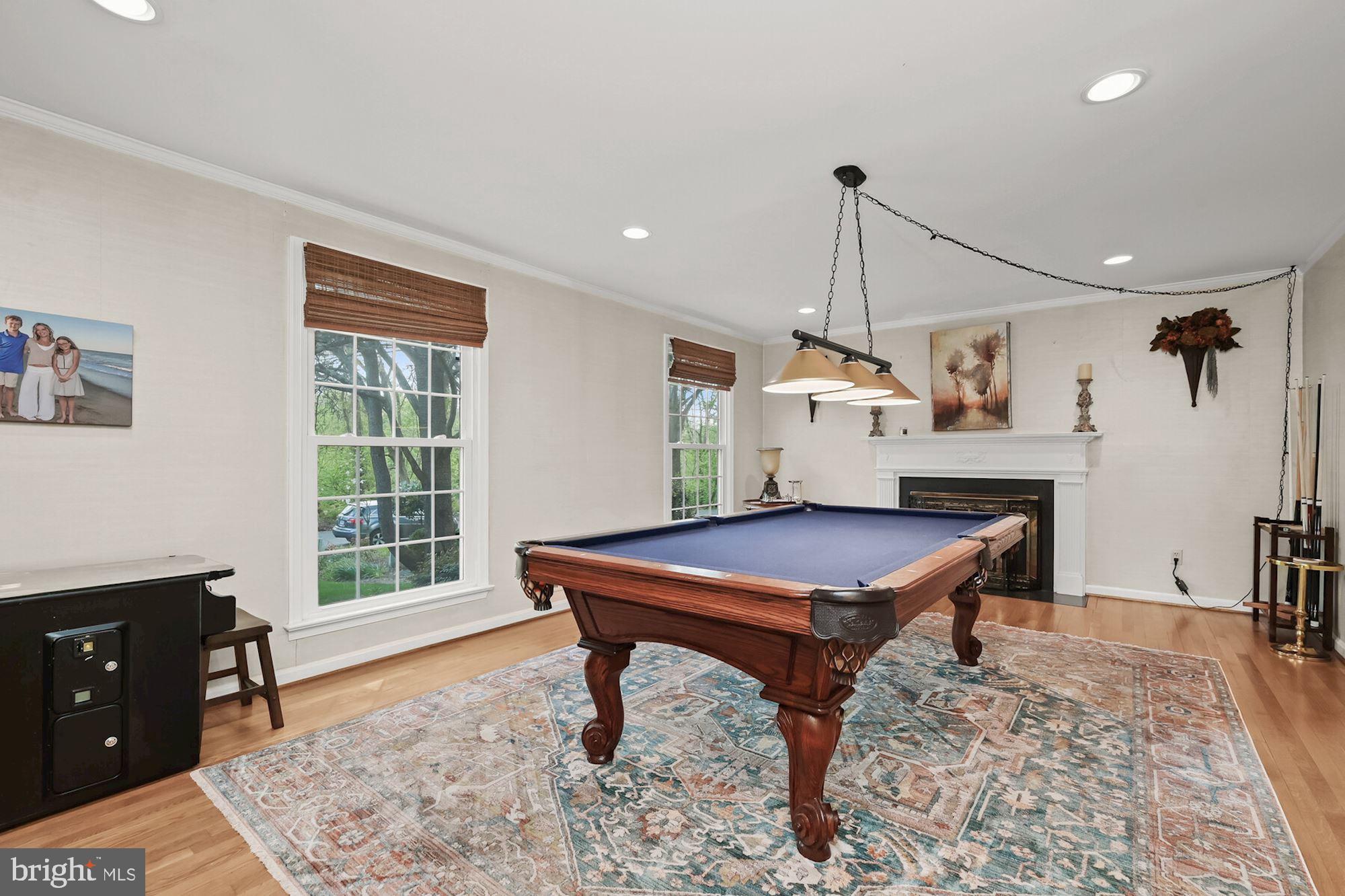 RIVER FALLS - Residential