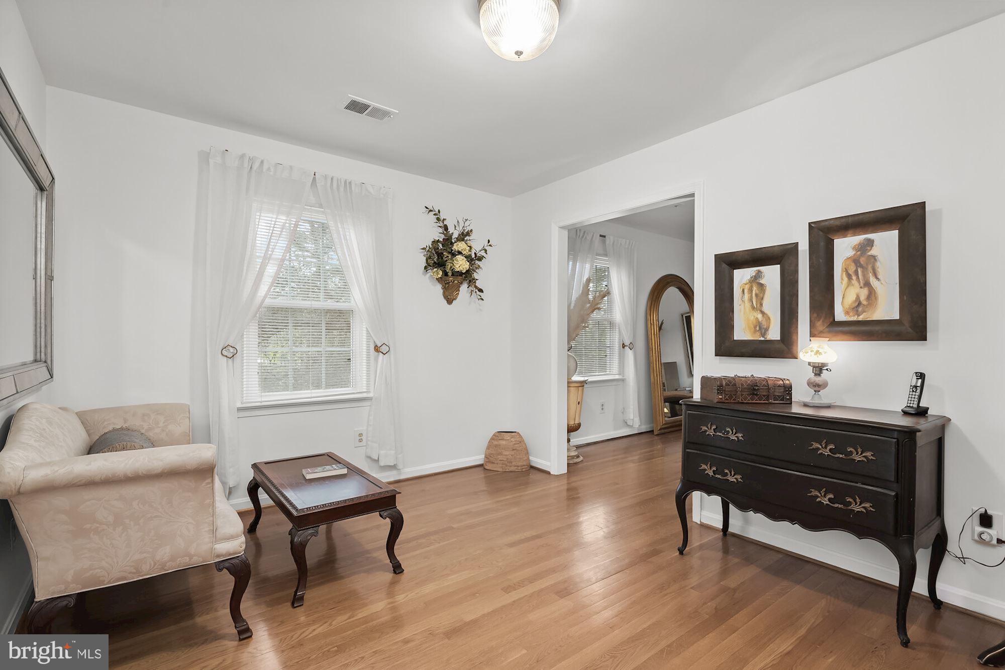 RIVER FALLS - Residential