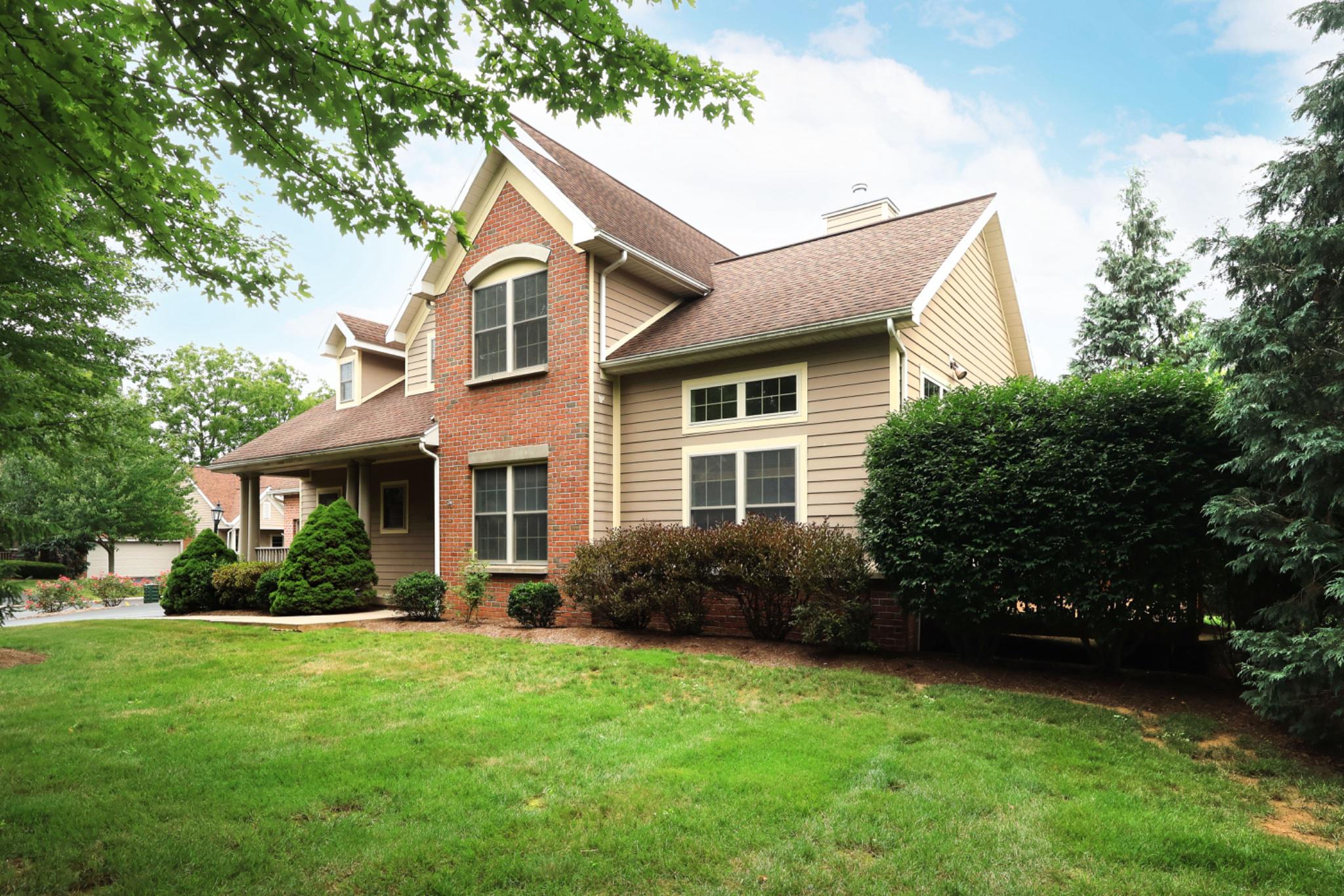 102 ABBOTT LANE