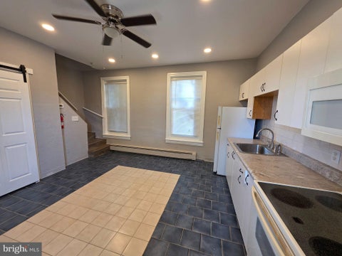Condo For Rent - 20 Berks St #1ST FLOOR, REAR<br/> Montgomery County, POTTSTOWN, PA 19464