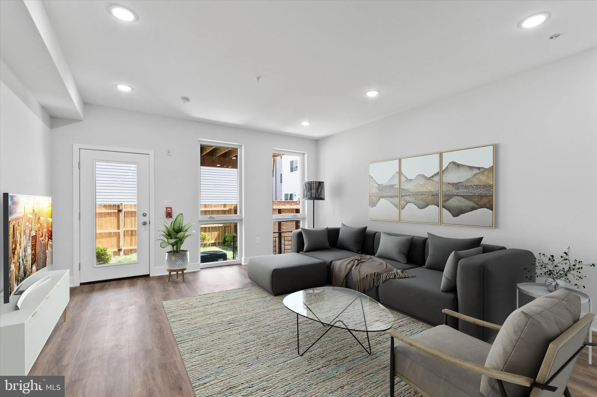 Philadelphia, Pennsylvania 19122, United States, 3 Bedrooms Bedrooms, ,3 BathroomsBathrooms,Residential,Active,14627