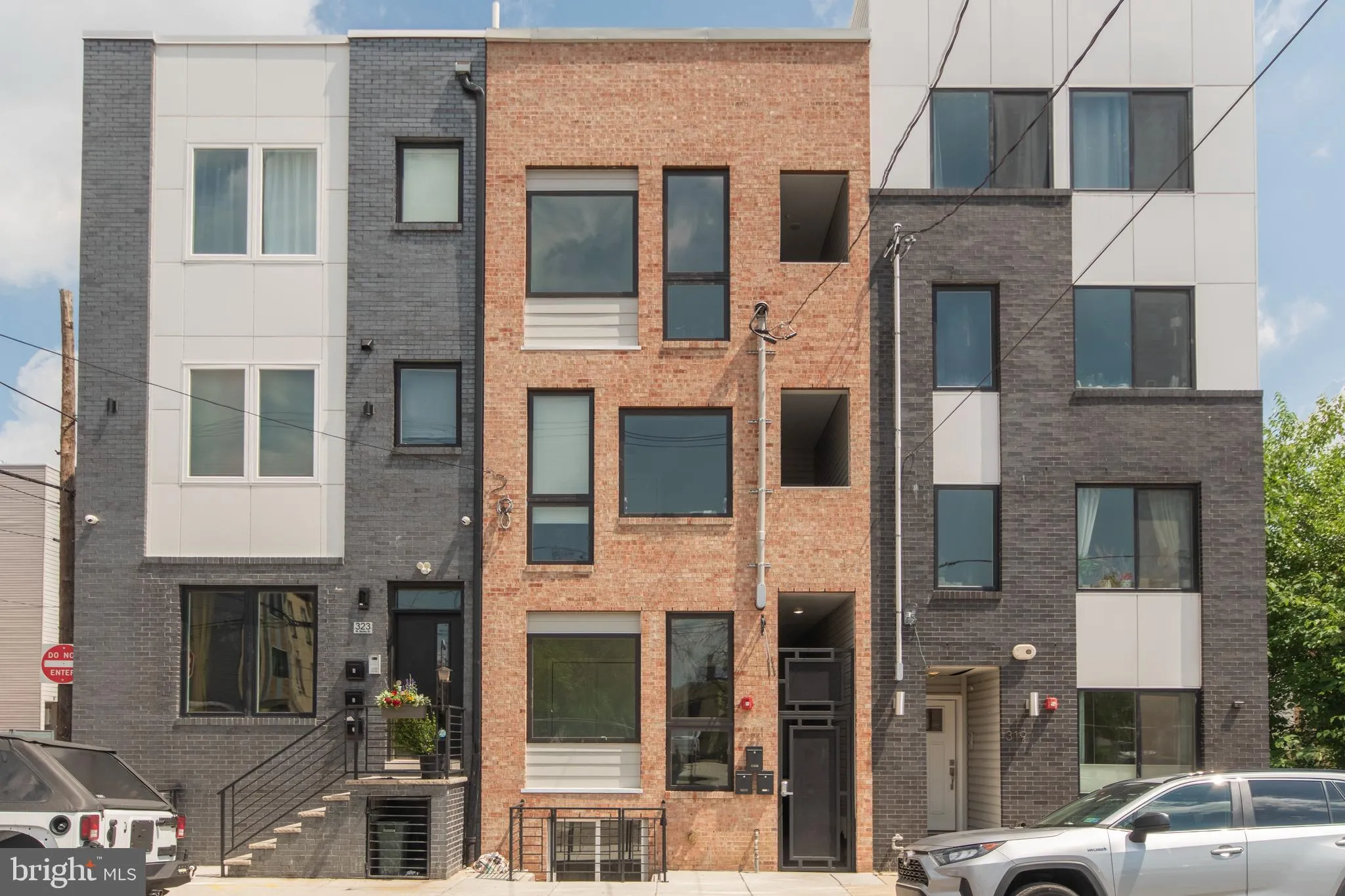 Philadelphia, Pennsylvania 19122, United States, 3 Bedrooms Bedrooms, ,3 BathroomsBathrooms,Residential,Active,14627