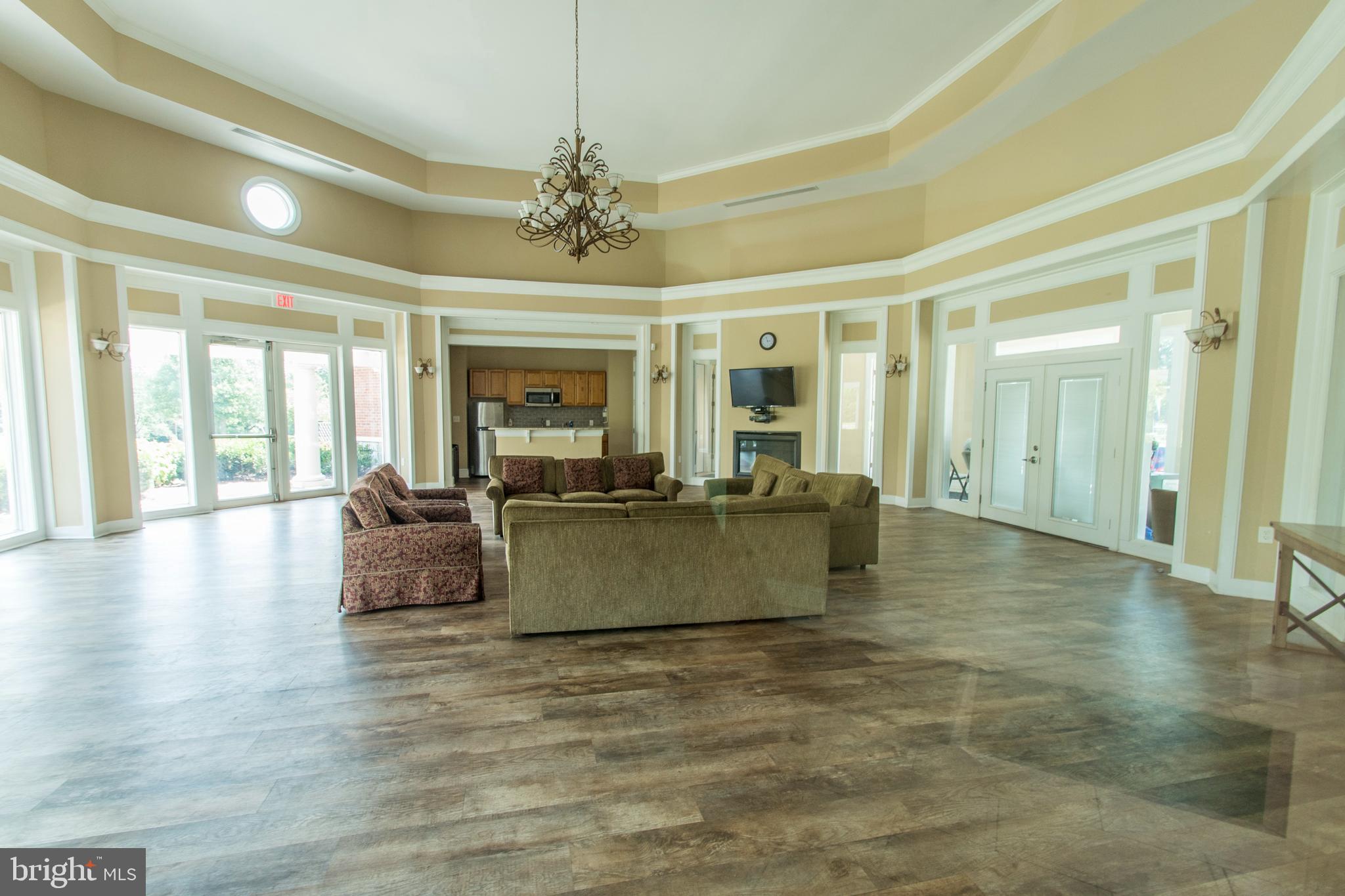 KINGSVIEW VILLAGE - Residential Lease