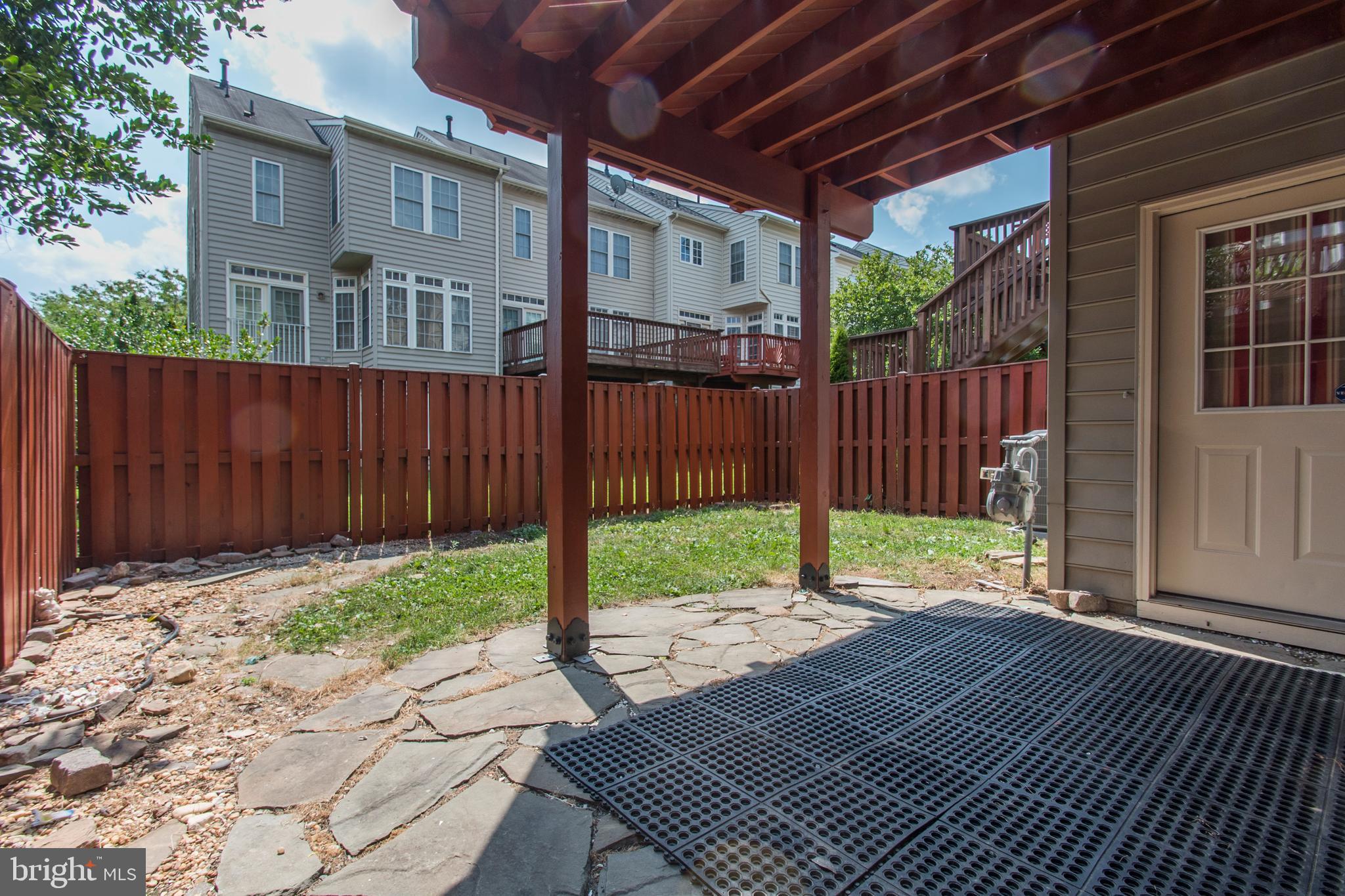 KINGSVIEW VILLAGE - Residential Lease