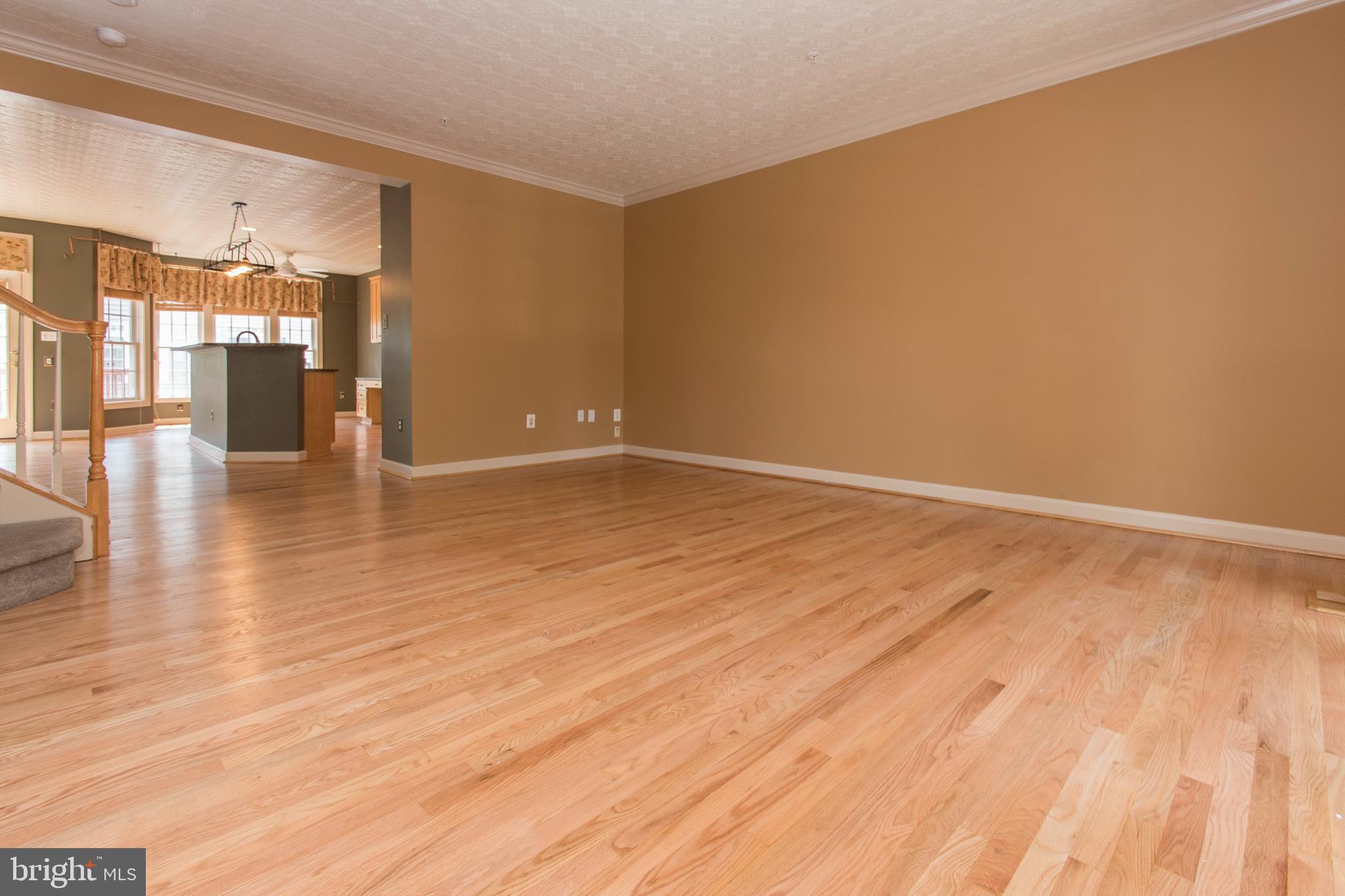 KINGSVIEW VILLAGE - Residential Lease