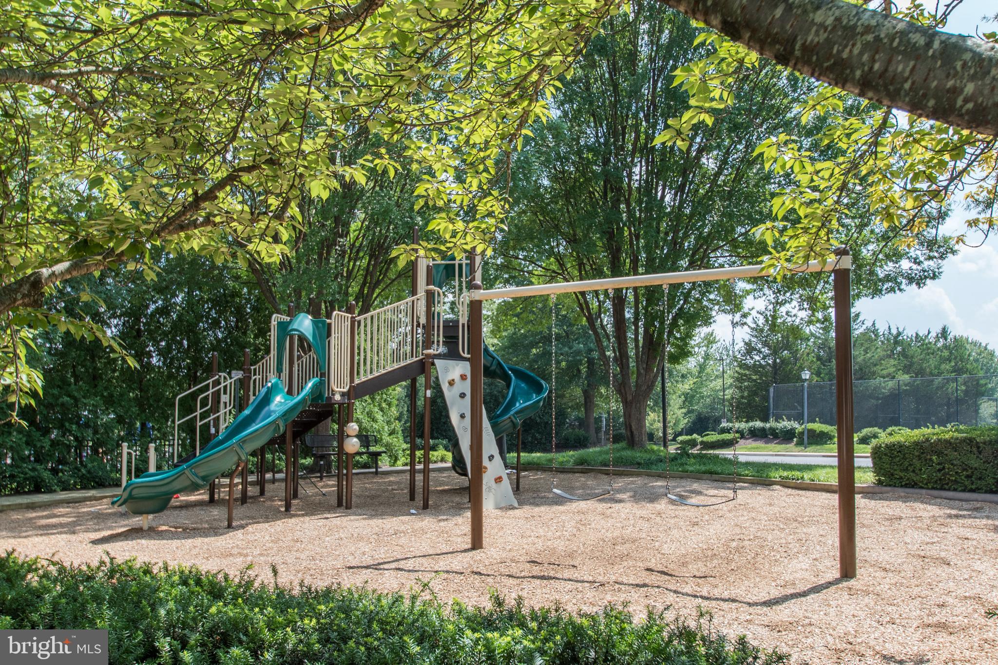 KINGSVIEW VILLAGE - Residential Lease