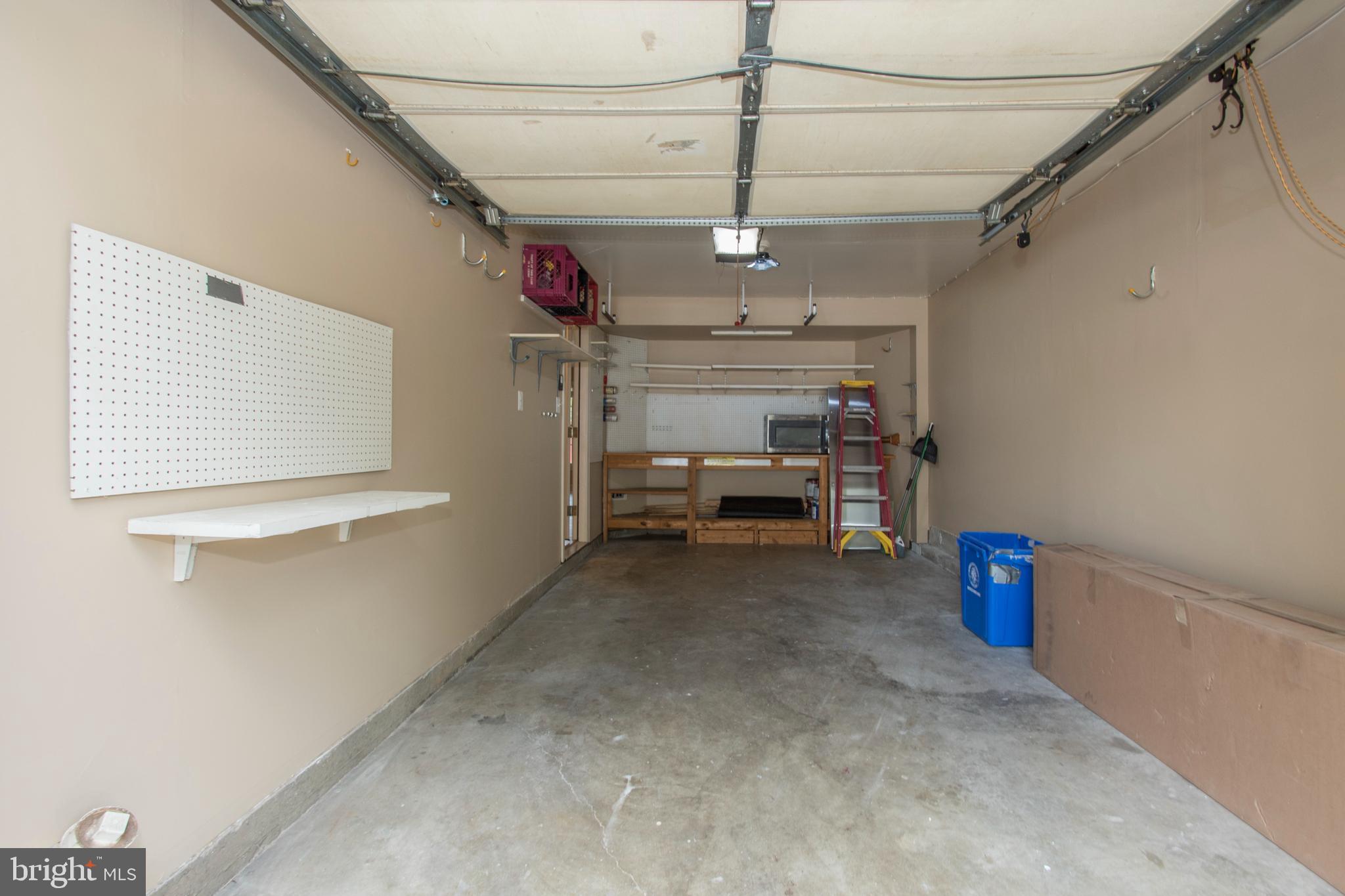 KINGSVIEW VILLAGE - Residential Lease