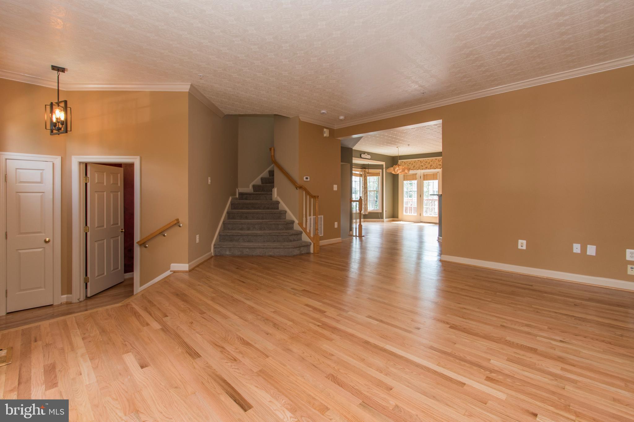 KINGSVIEW VILLAGE - Residential Lease