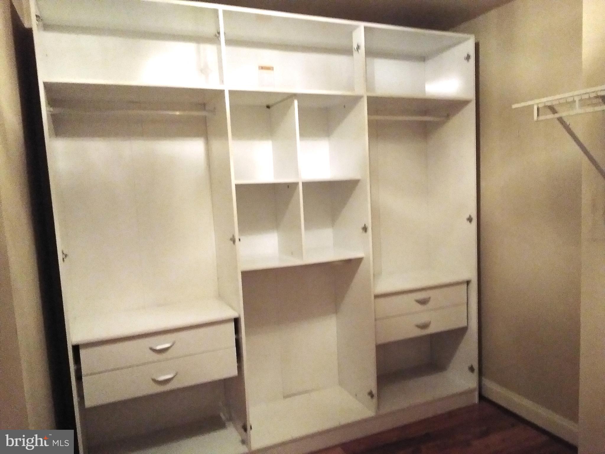 FAIRFAX PARK - Residential Lease