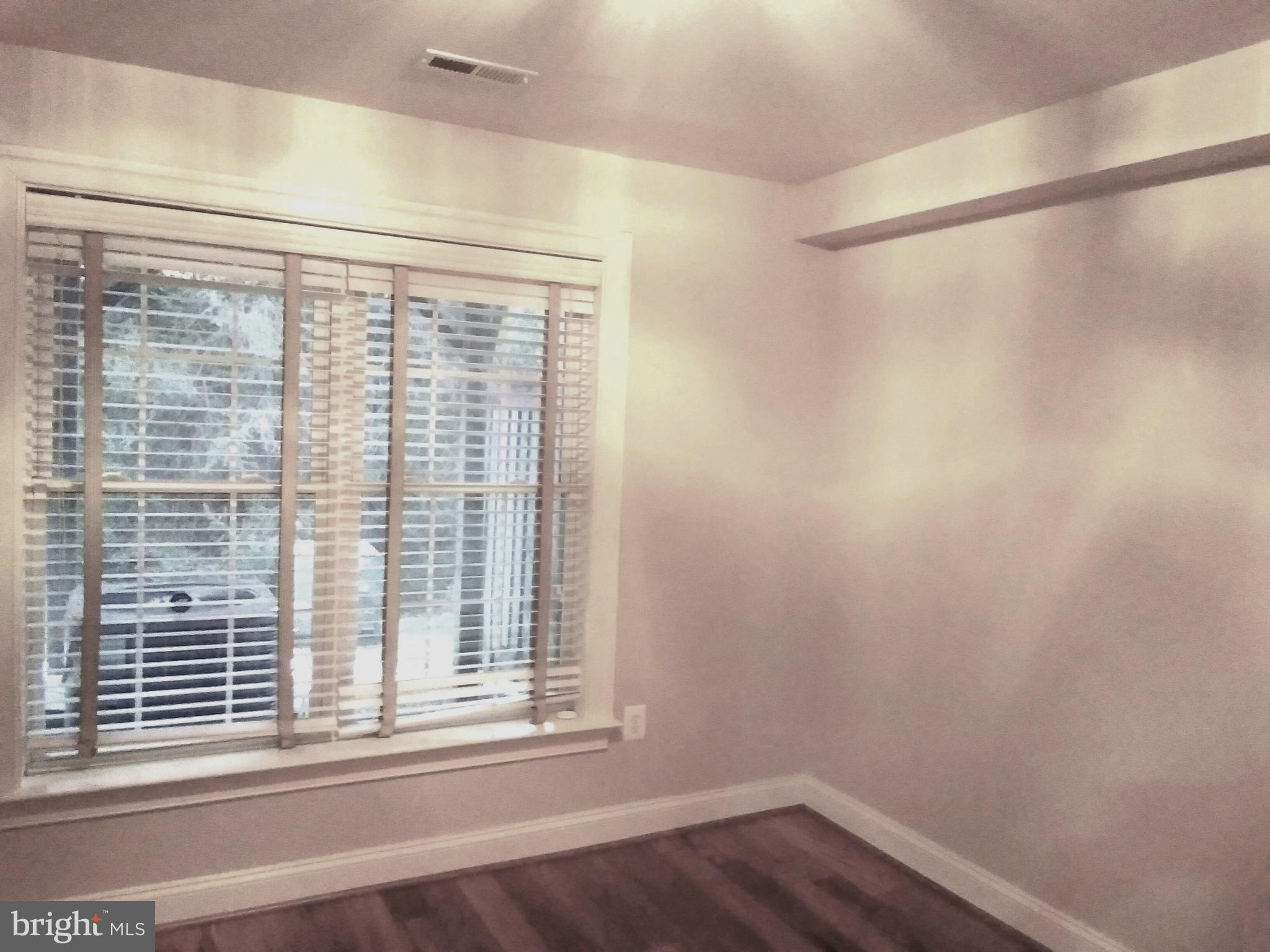 FAIRFAX PARK - Residential Lease