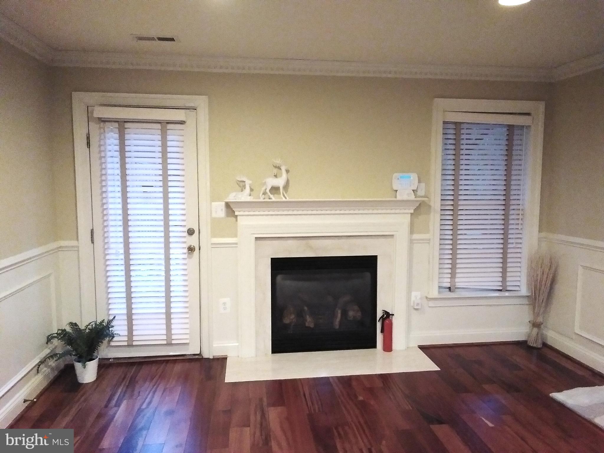 FAIRFAX PARK - Residential Lease