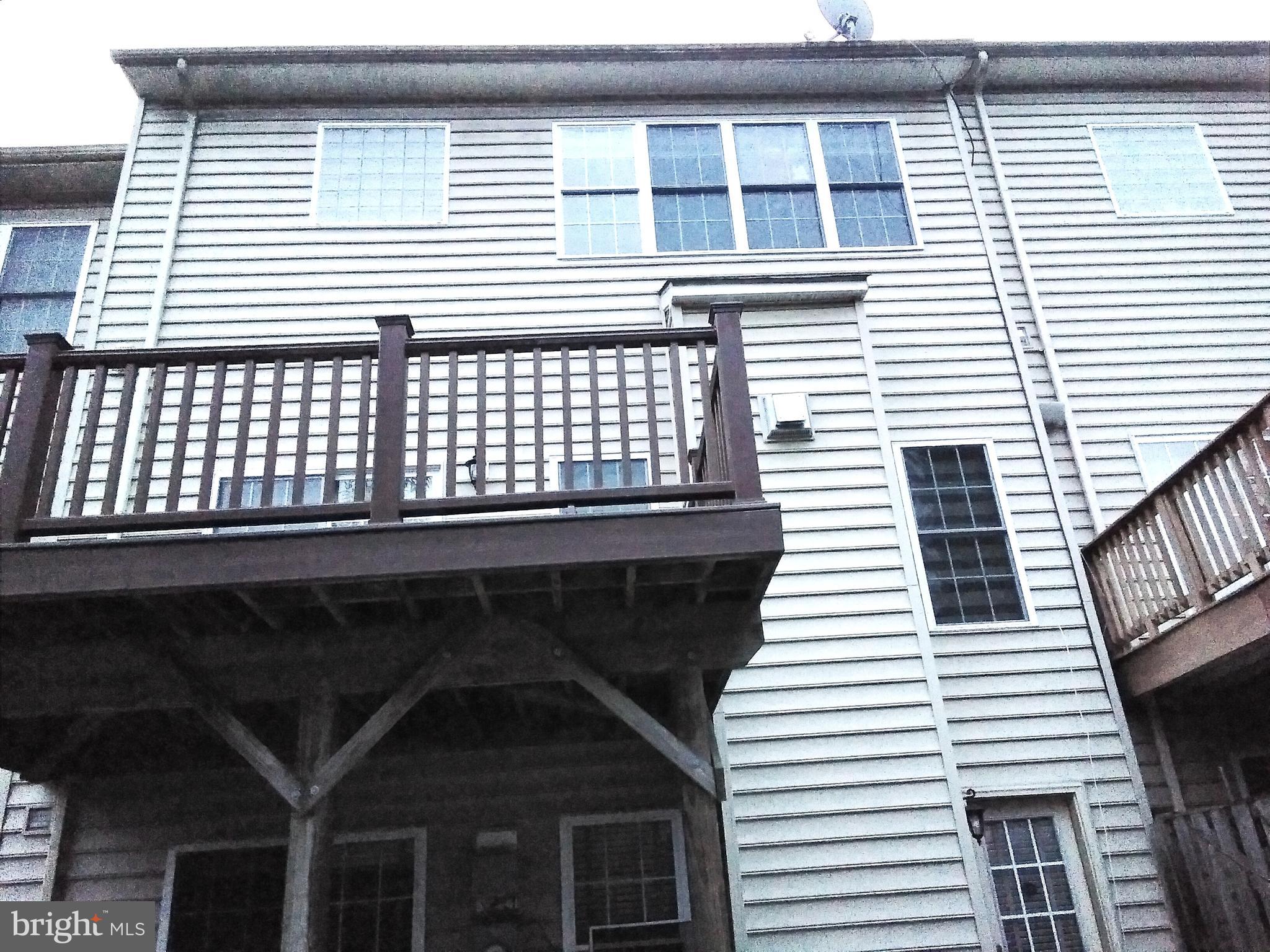 FAIRFAX PARK - Residential Lease