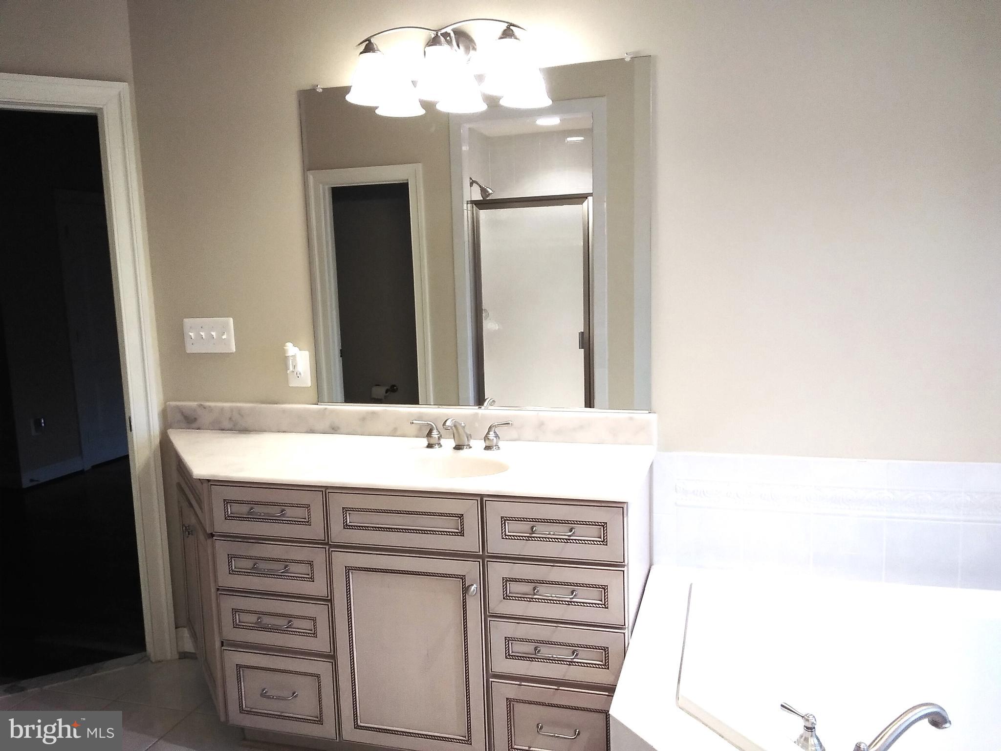 FAIRFAX PARK - Residential Lease