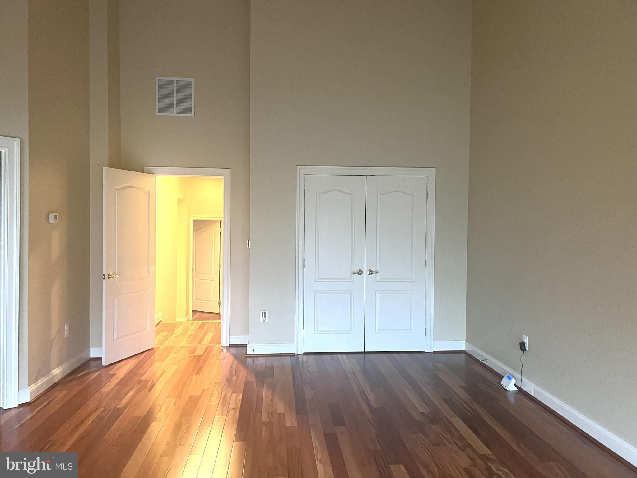 FAIRFAX PARK - Residential Lease