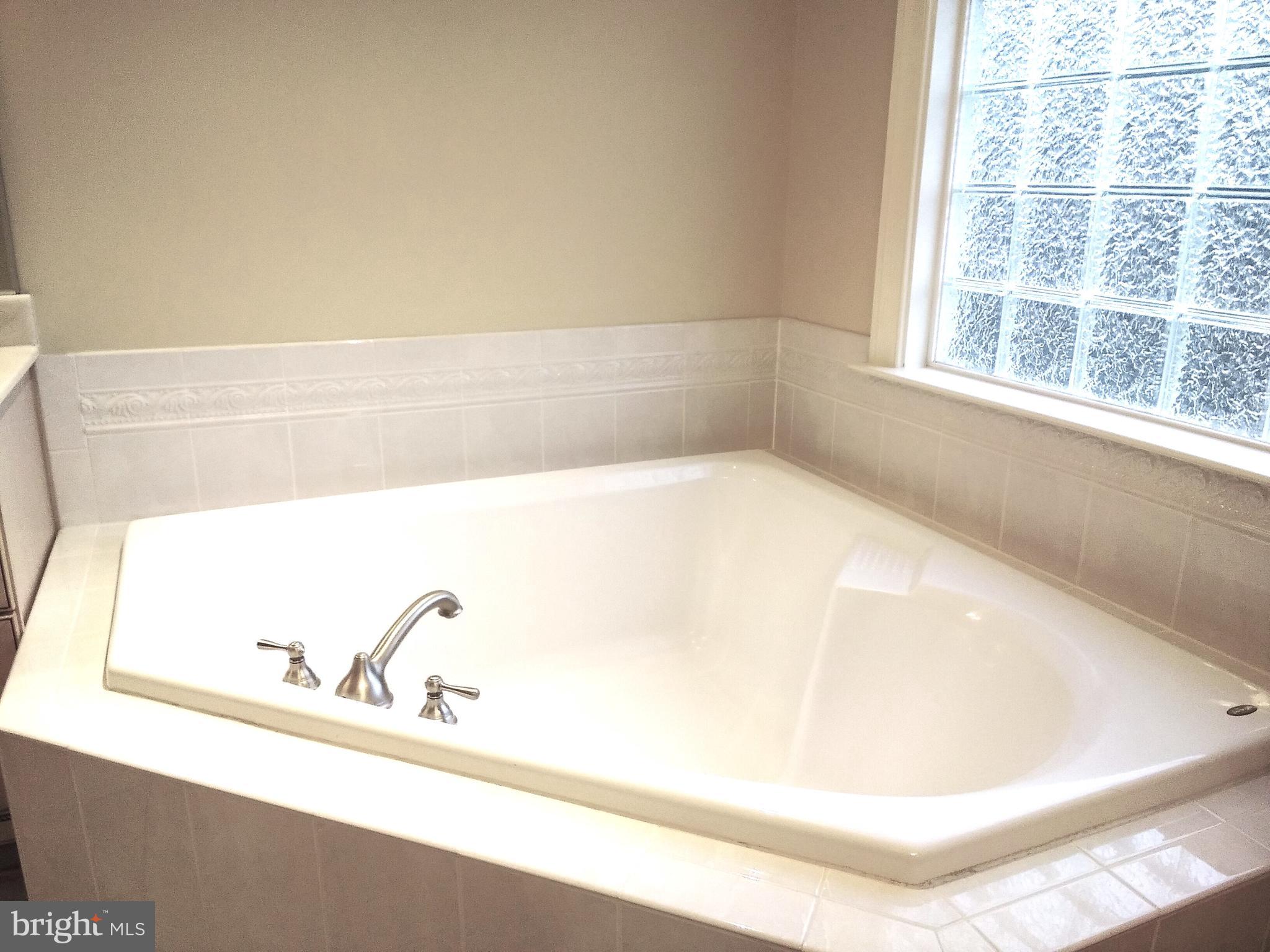 FAIRFAX PARK - Residential Lease