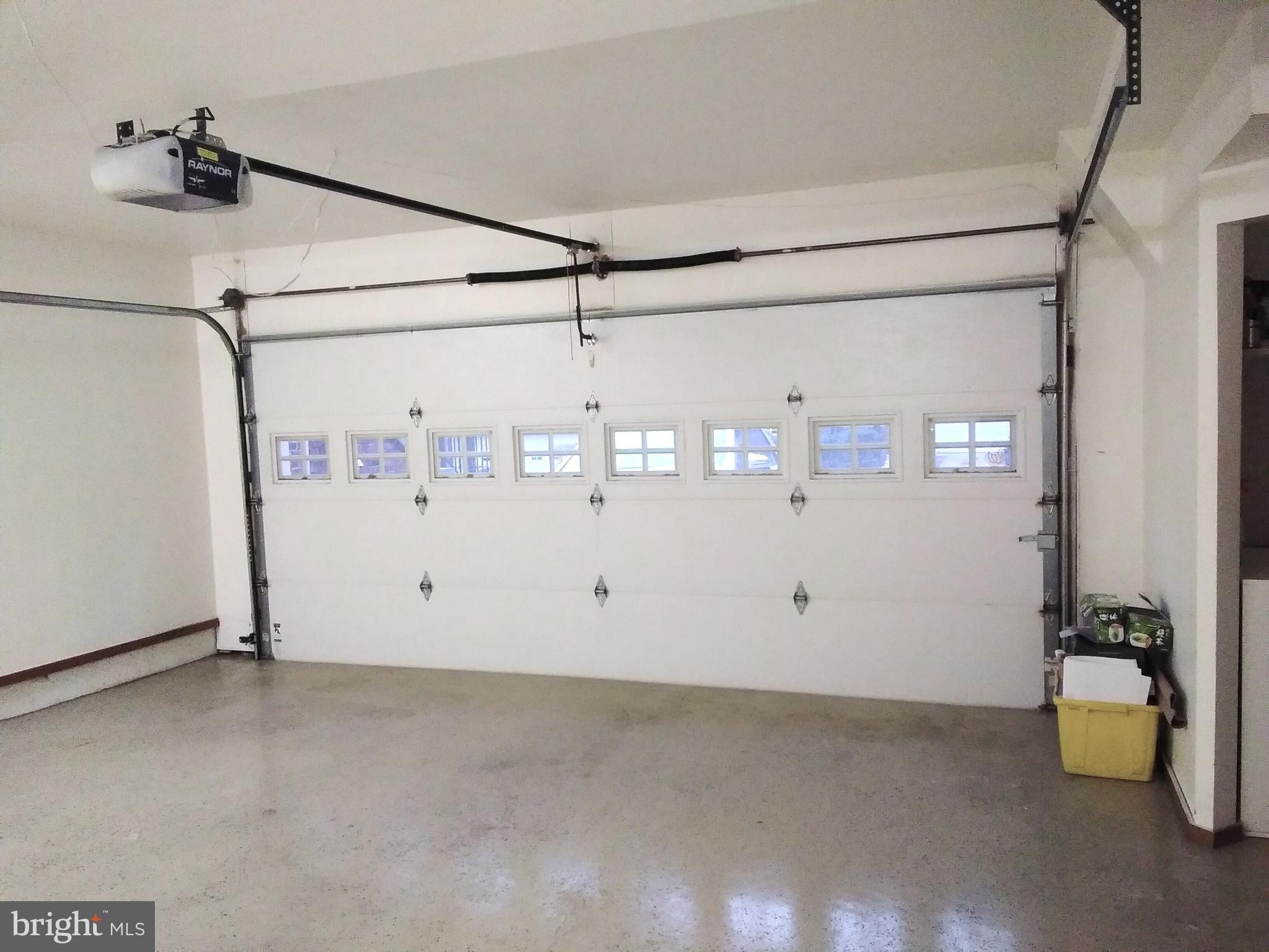 FAIRFAX PARK - Residential Lease