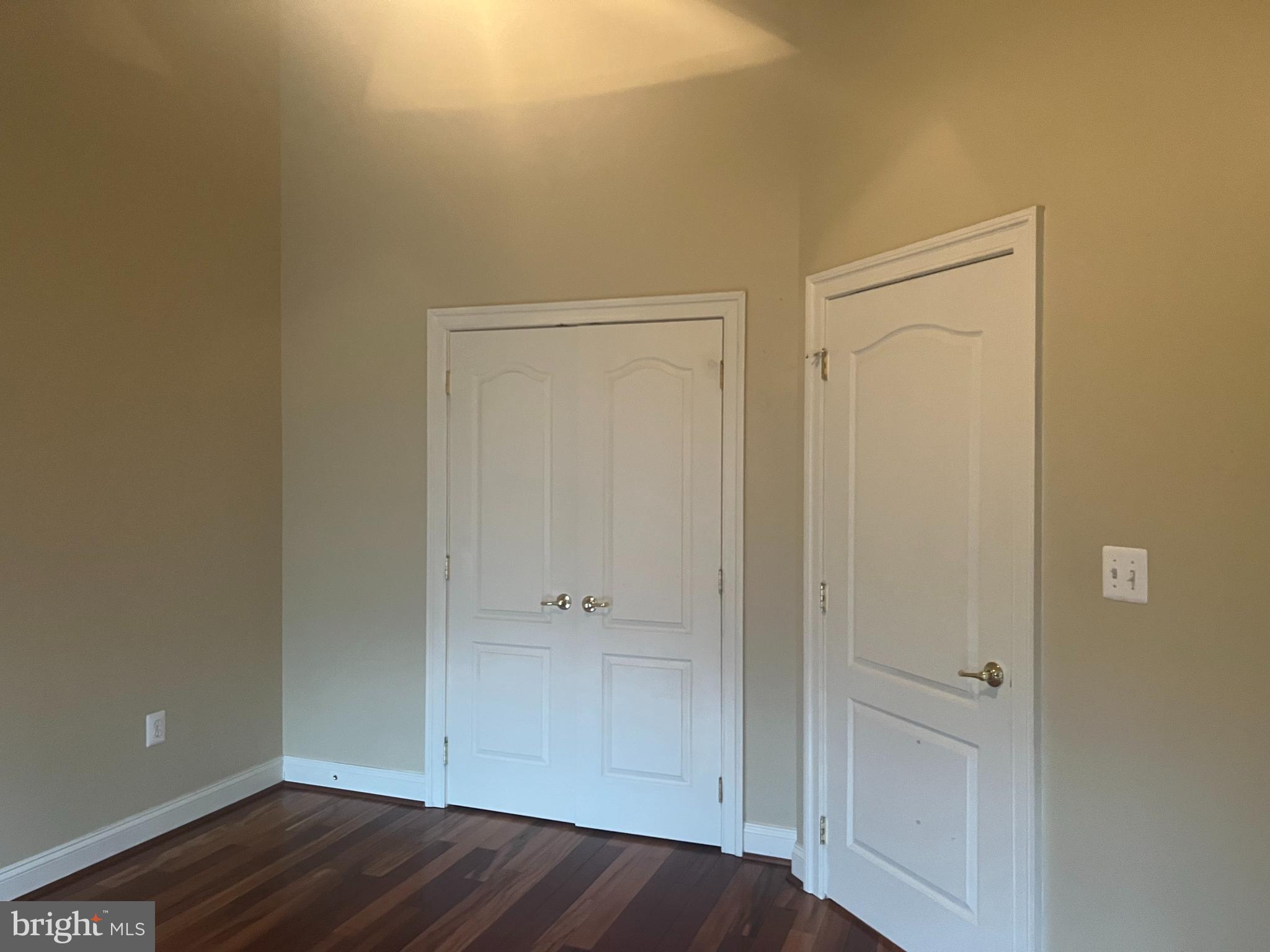 FAIRFAX PARK - Residential Lease