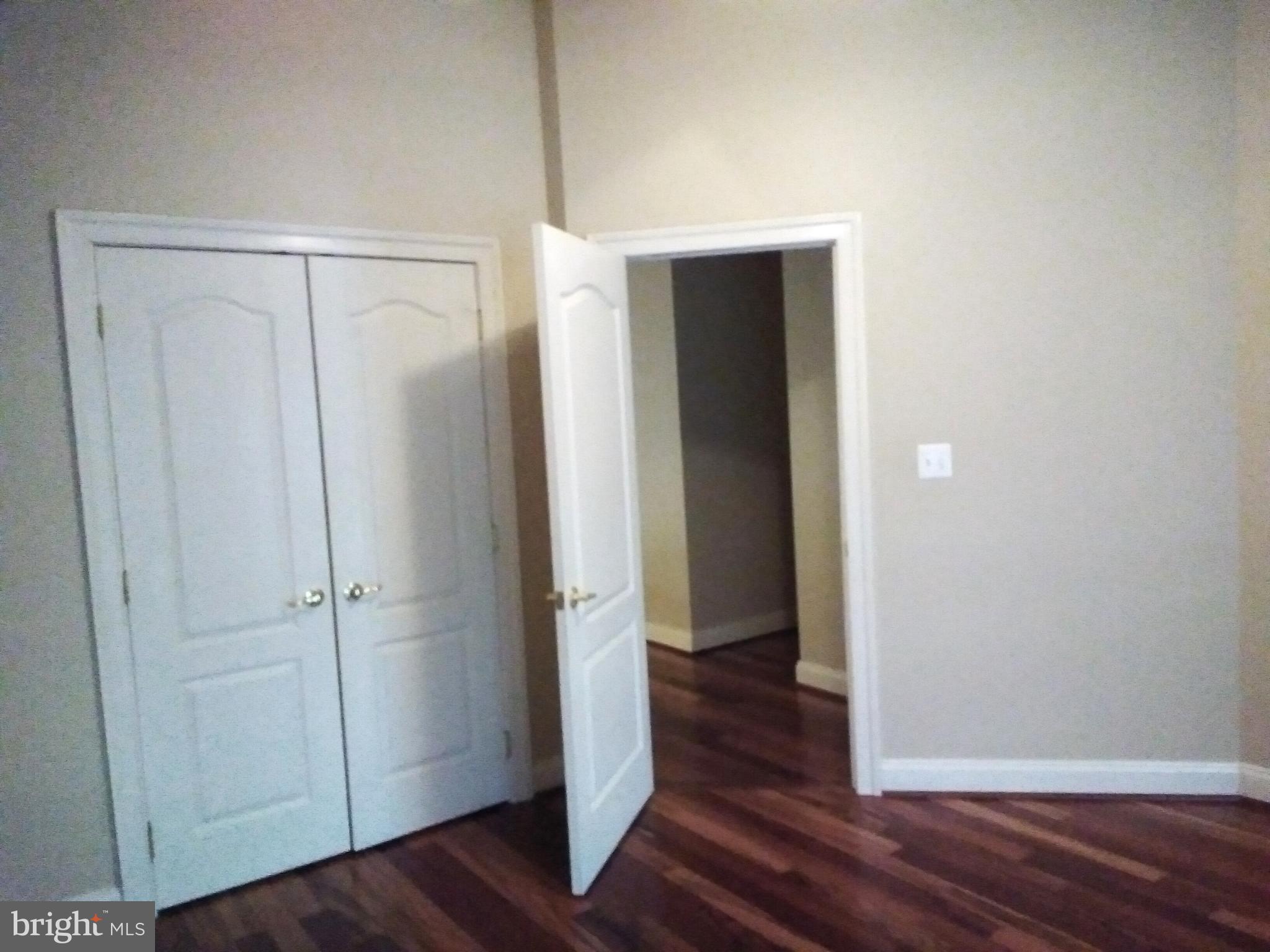 FAIRFAX PARK - Residential Lease