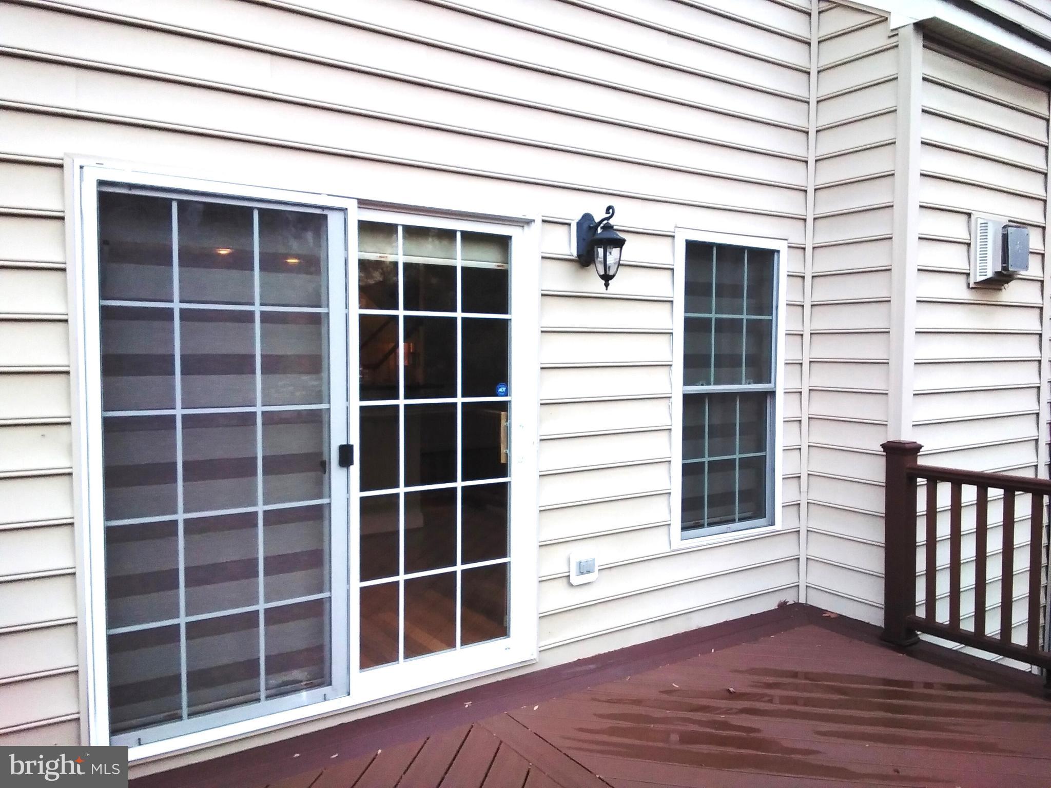 FAIRFAX PARK - Residential Lease