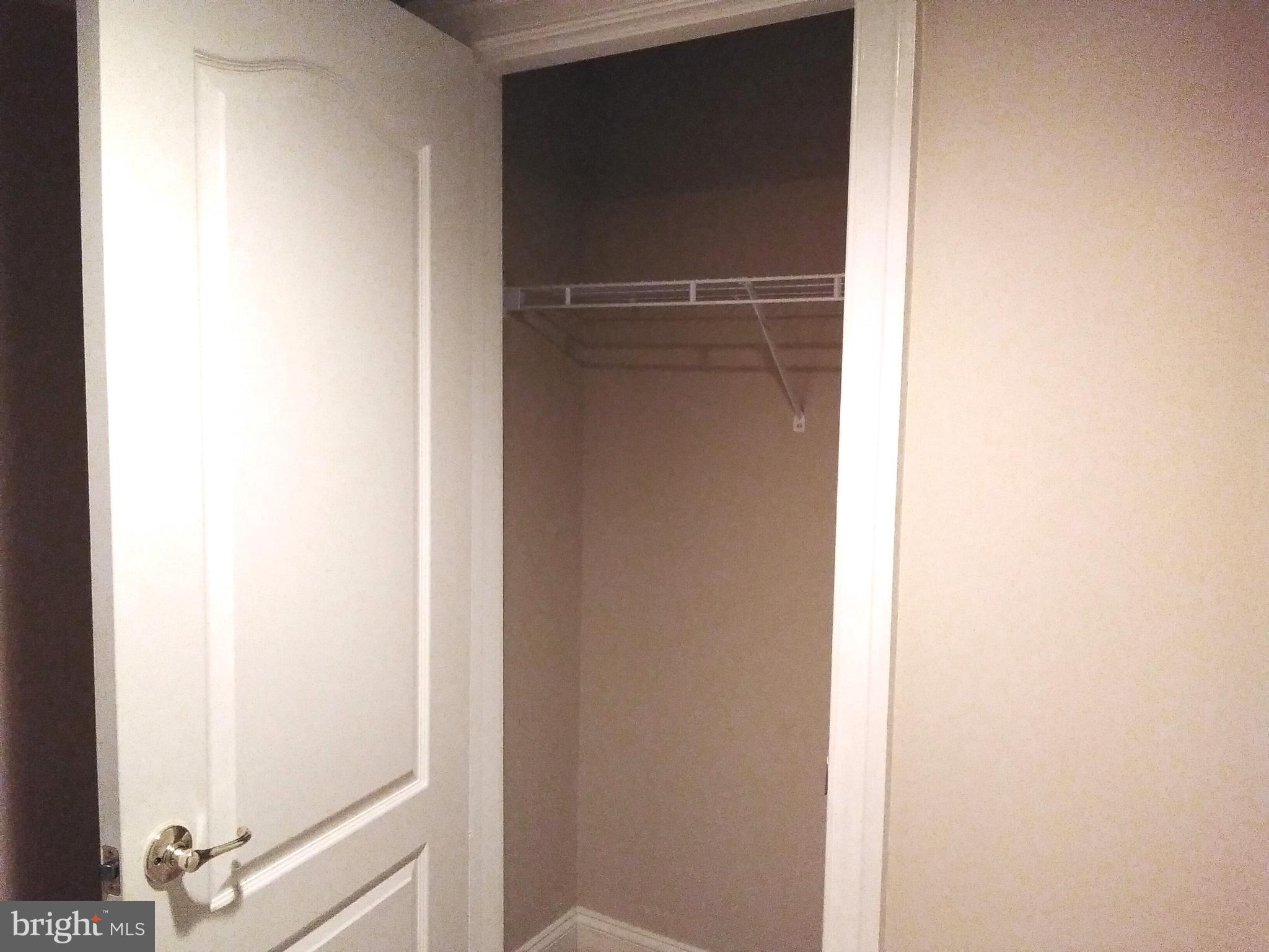 FAIRFAX PARK - Residential Lease