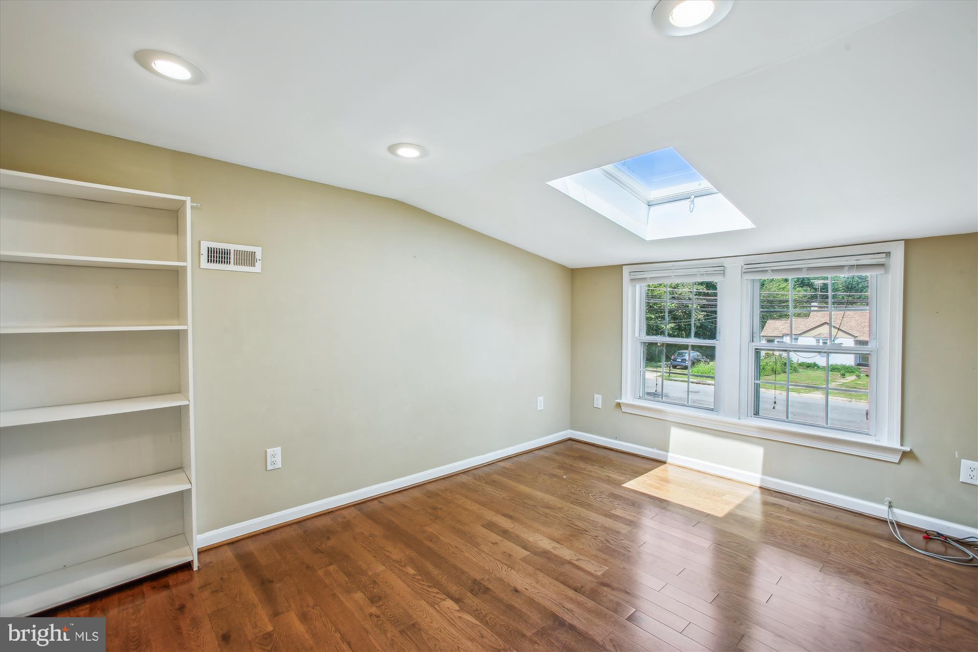 CALVERT - Residential