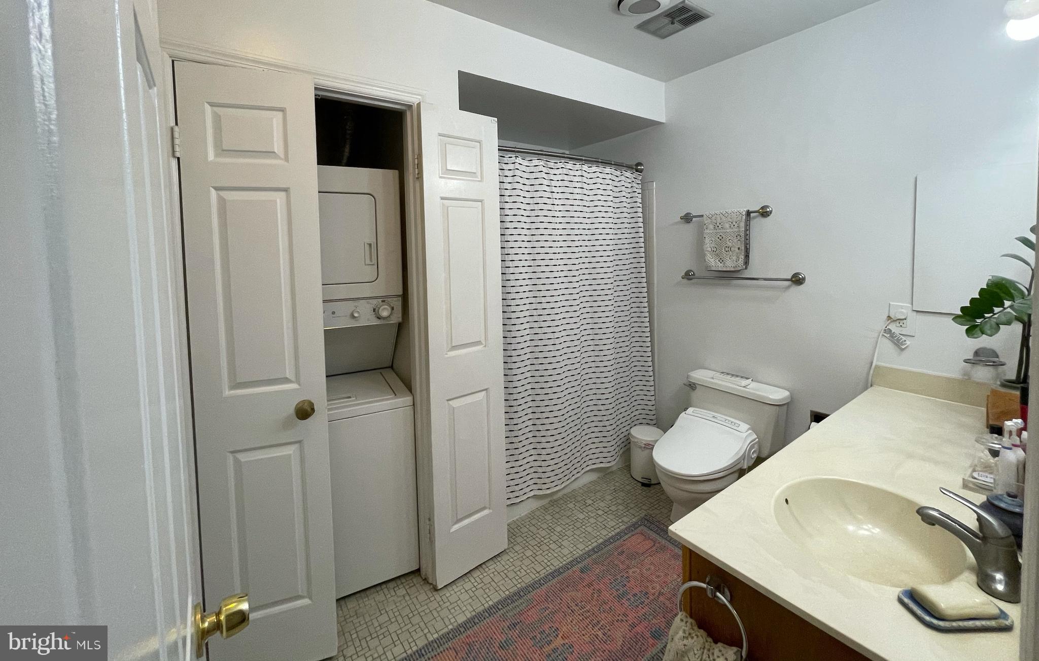 ARCH HALL - Residential Lease