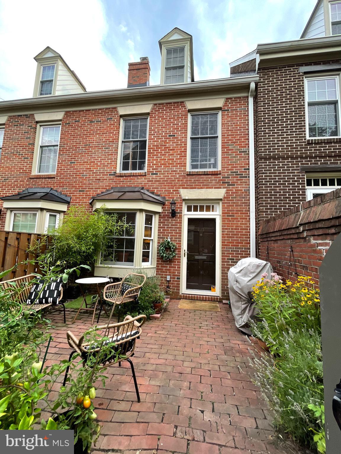 ARCH HALL - Residential Lease