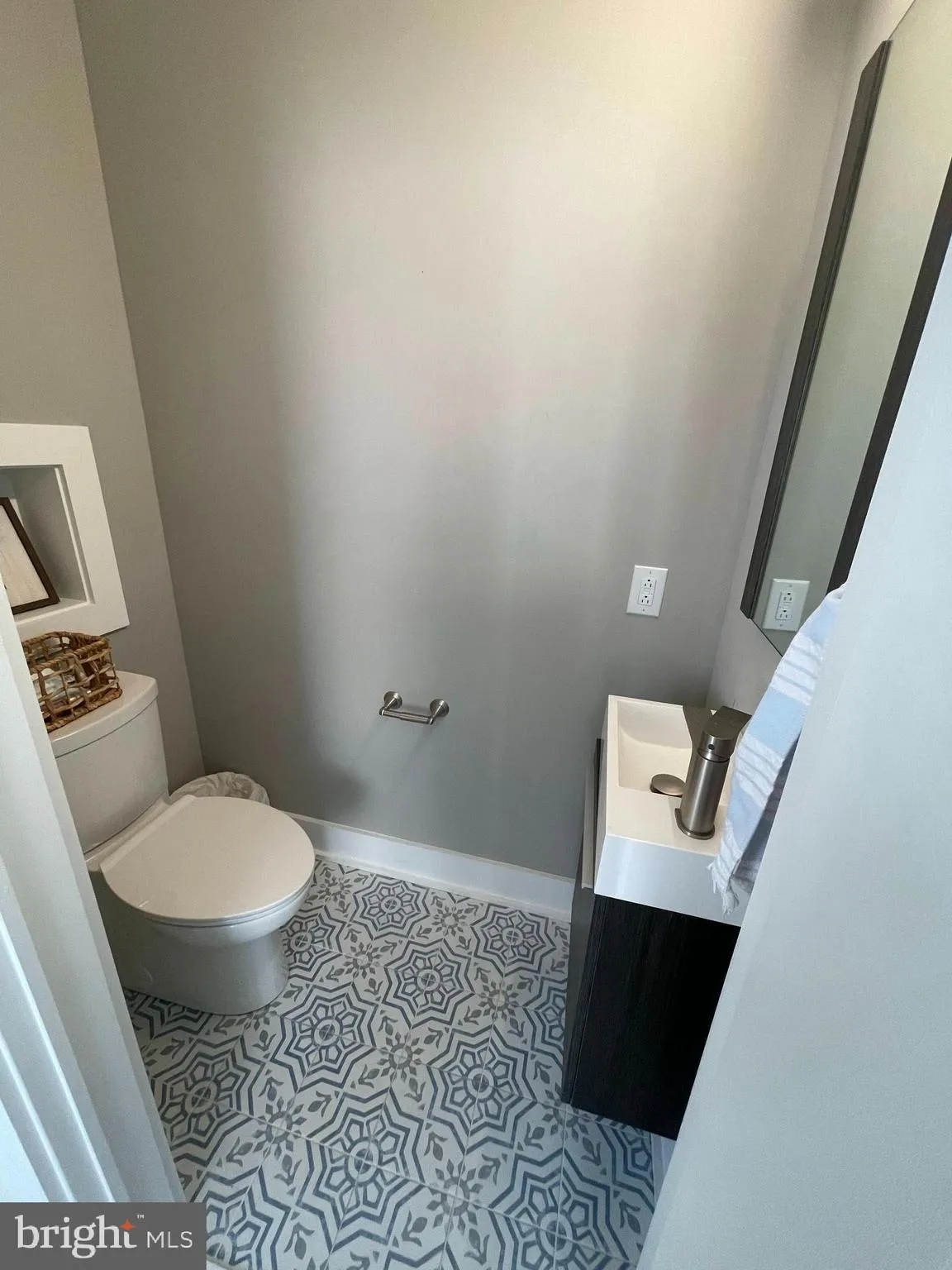 Philadelphia, Pennsylvania 19146, United States, 2 Bedrooms Bedrooms, ,3 BathroomsBathrooms,Residential,Active,128928