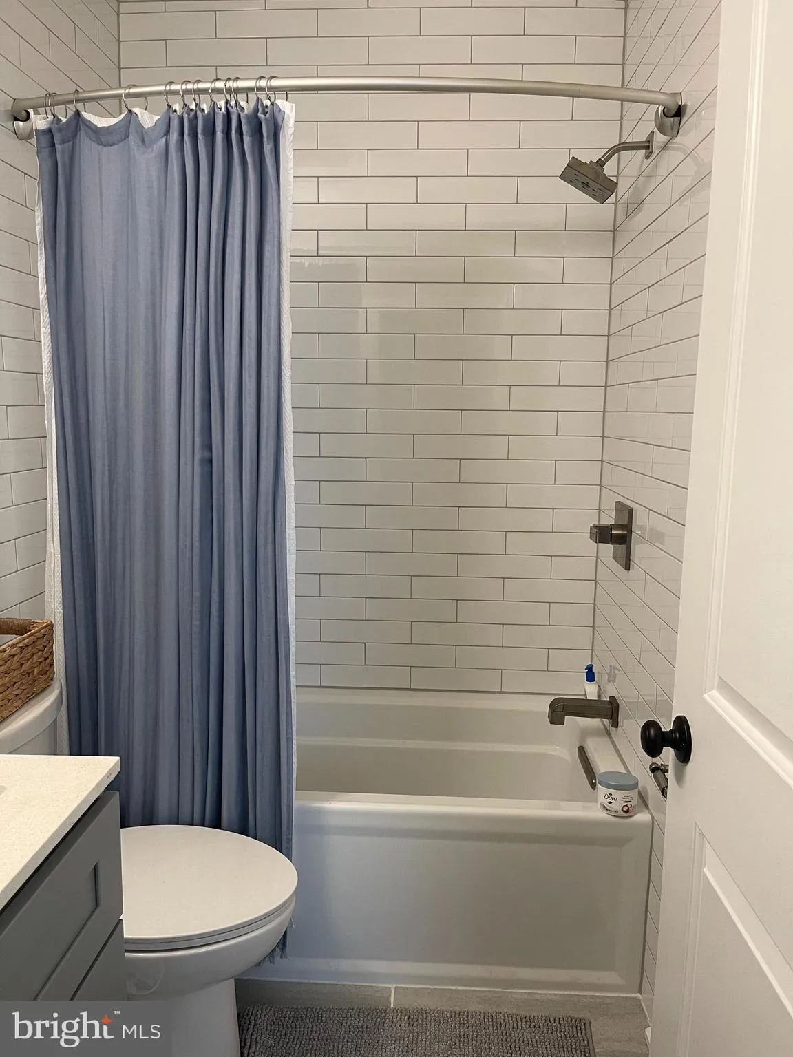 Philadelphia, Pennsylvania 19146, United States, 2 Bedrooms Bedrooms, ,3 BathroomsBathrooms,Residential,Active,128928