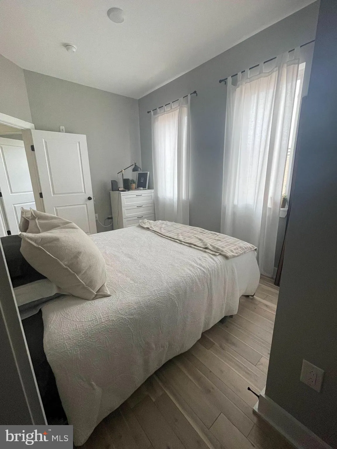 Philadelphia, Pennsylvania 19146, United States, 2 Bedrooms Bedrooms, ,3 BathroomsBathrooms,Residential,Active,128928