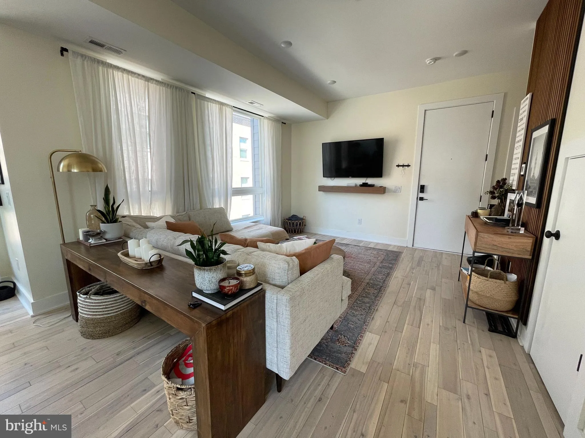 Philadelphia, Pennsylvania 19146, United States, 2 Bedrooms Bedrooms, ,3 BathroomsBathrooms,Residential,Active,128928