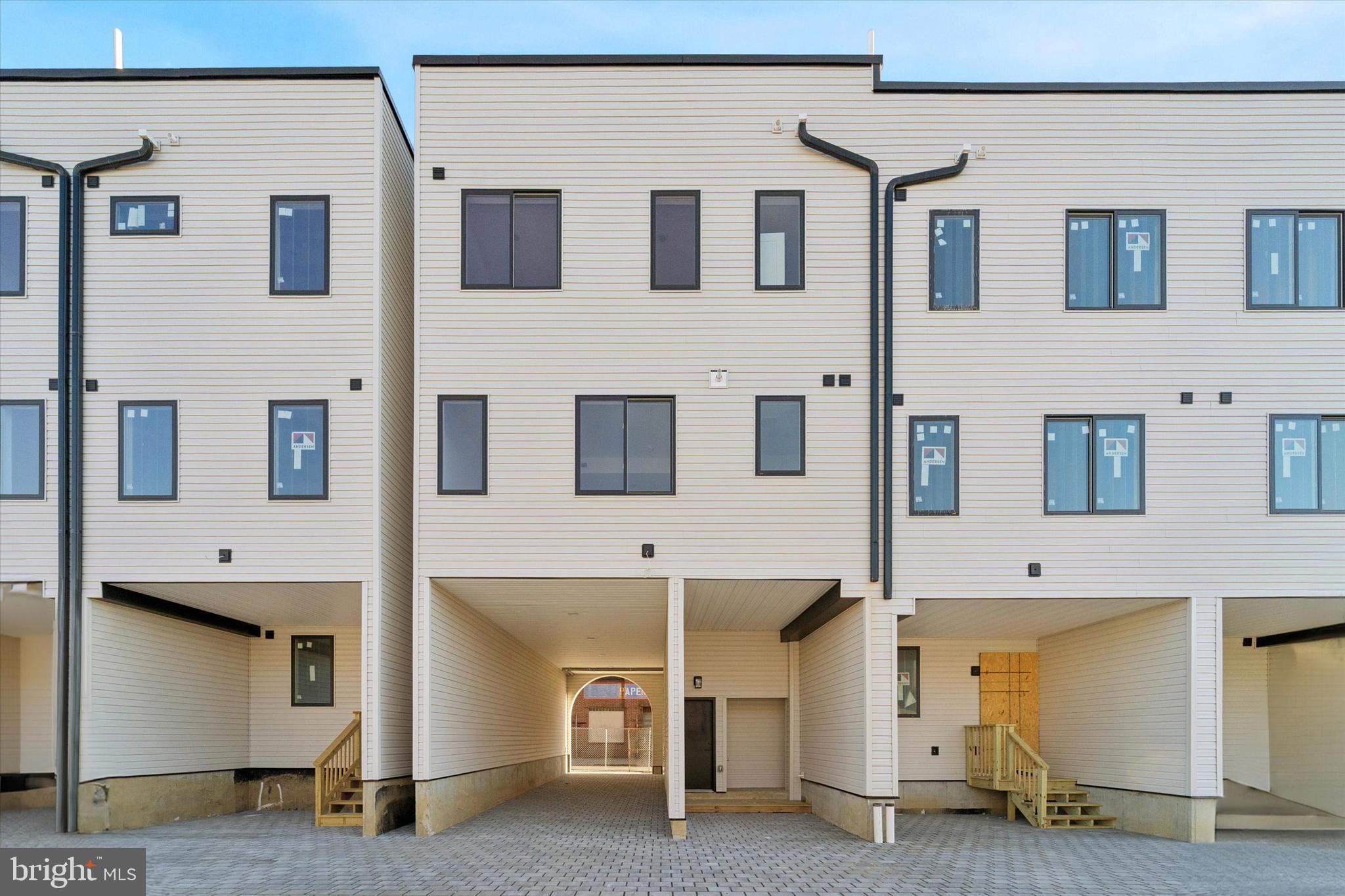 PORT RICHMOND - Residential