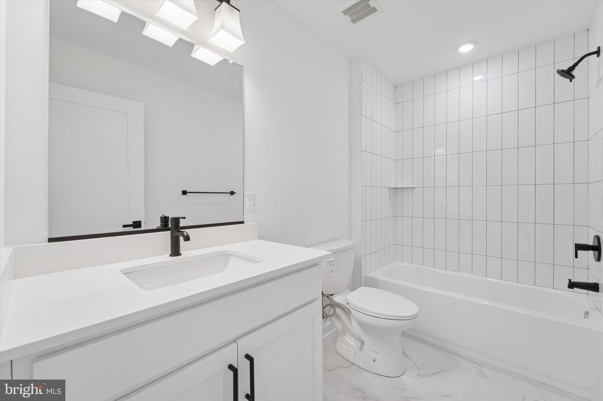 PORT RICHMOND - Residential