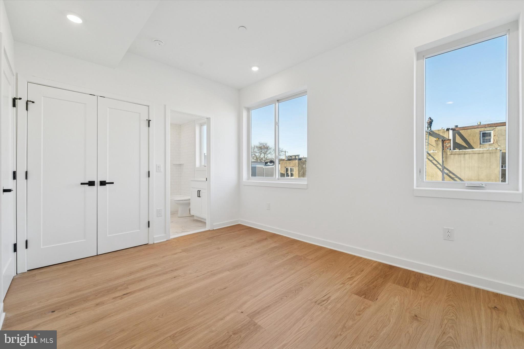 PORT RICHMOND - Residential