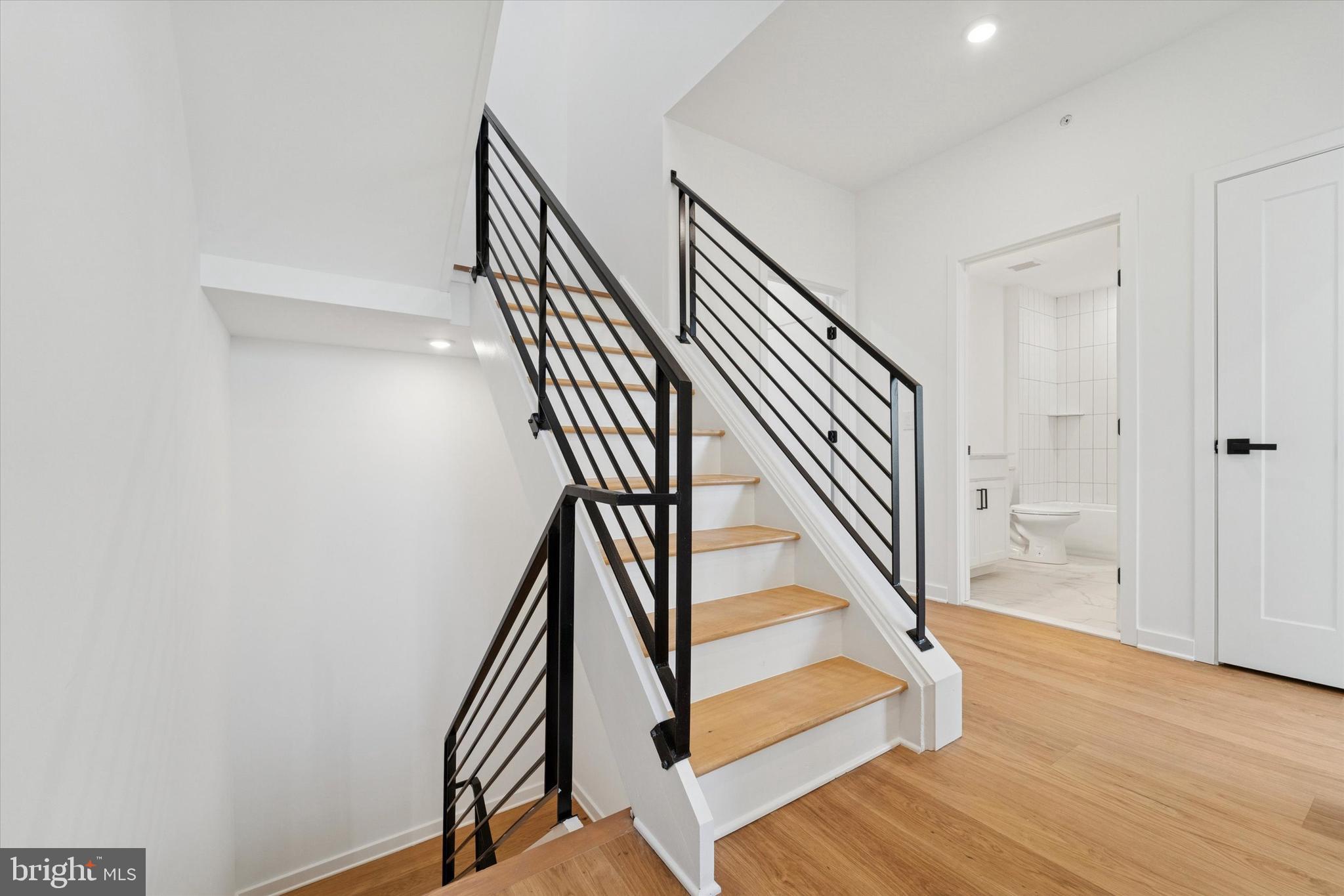 PORT RICHMOND - Residential