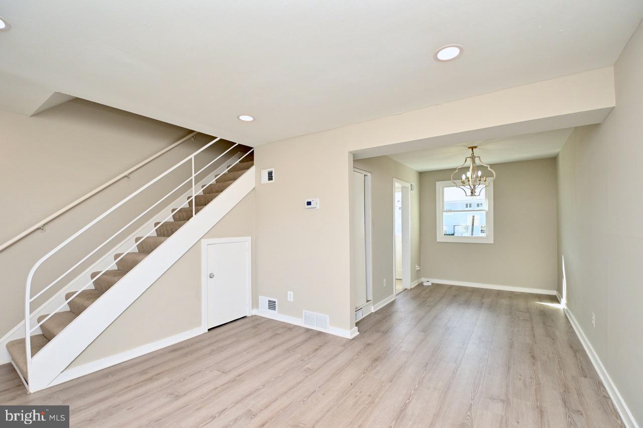 IVERSON SQUARE CONDOMINIUM - Residential Lease