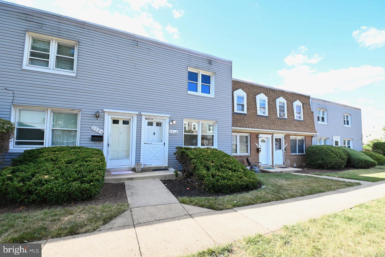 IVERSON SQUARE CONDOMINIUM - Residential Lease