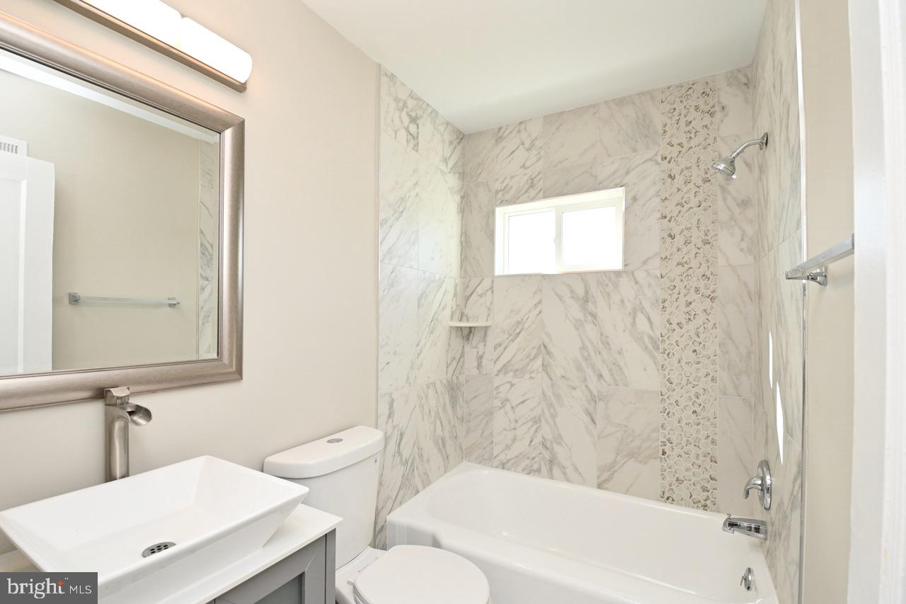 IVERSON SQUARE CONDOMINIUM - Residential Lease