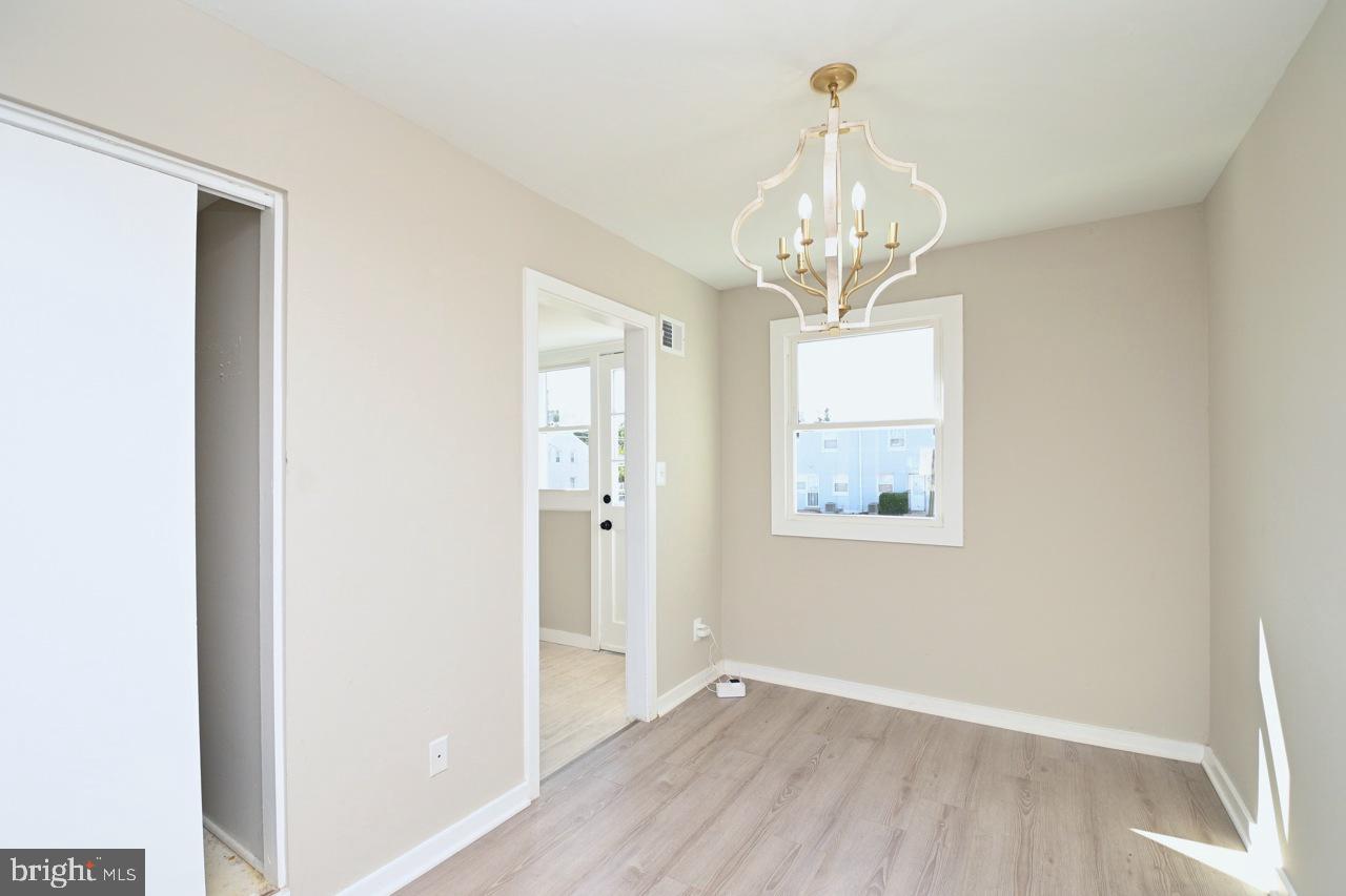 IVERSON SQUARE CONDOMINIUM - Residential Lease